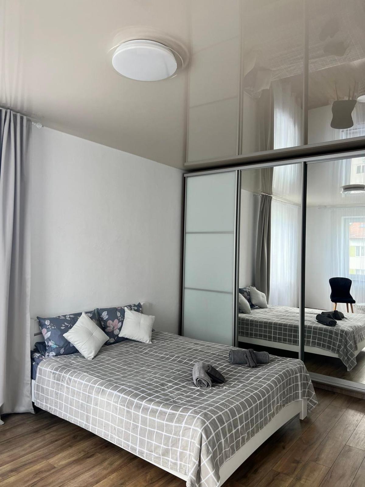 Gold Apartment Vysochana18