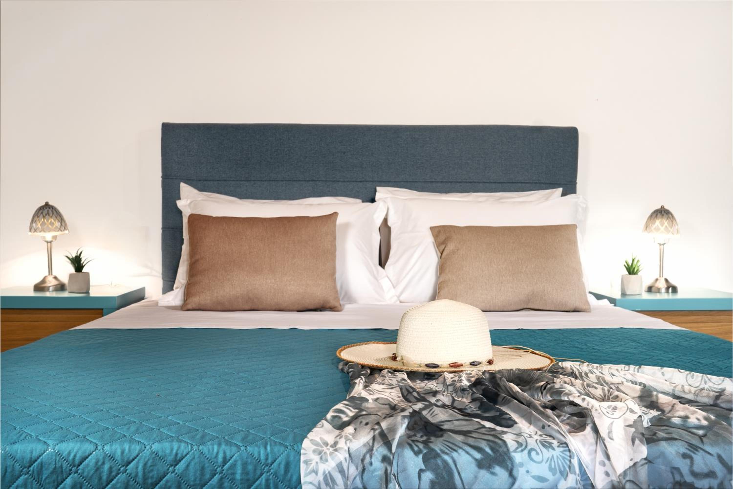 Mirabilia Loft - Amazing Views and Steps from Banana Beach