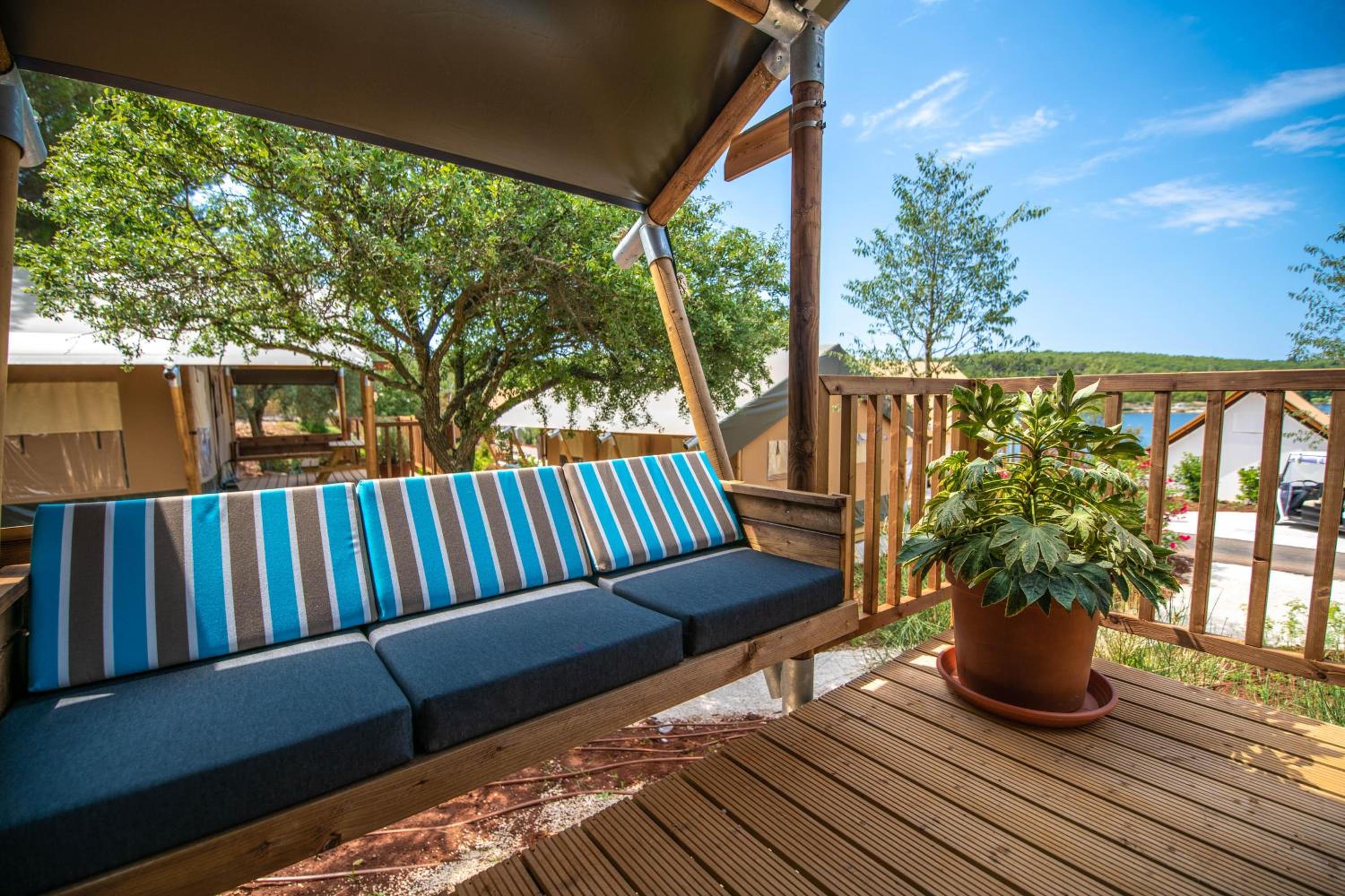 Arena One 99 Glamping