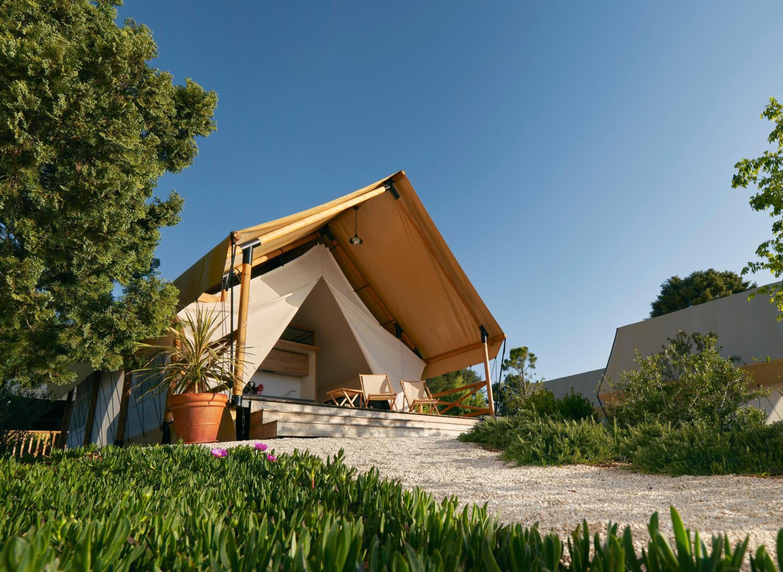 Arena One 99 Glamping