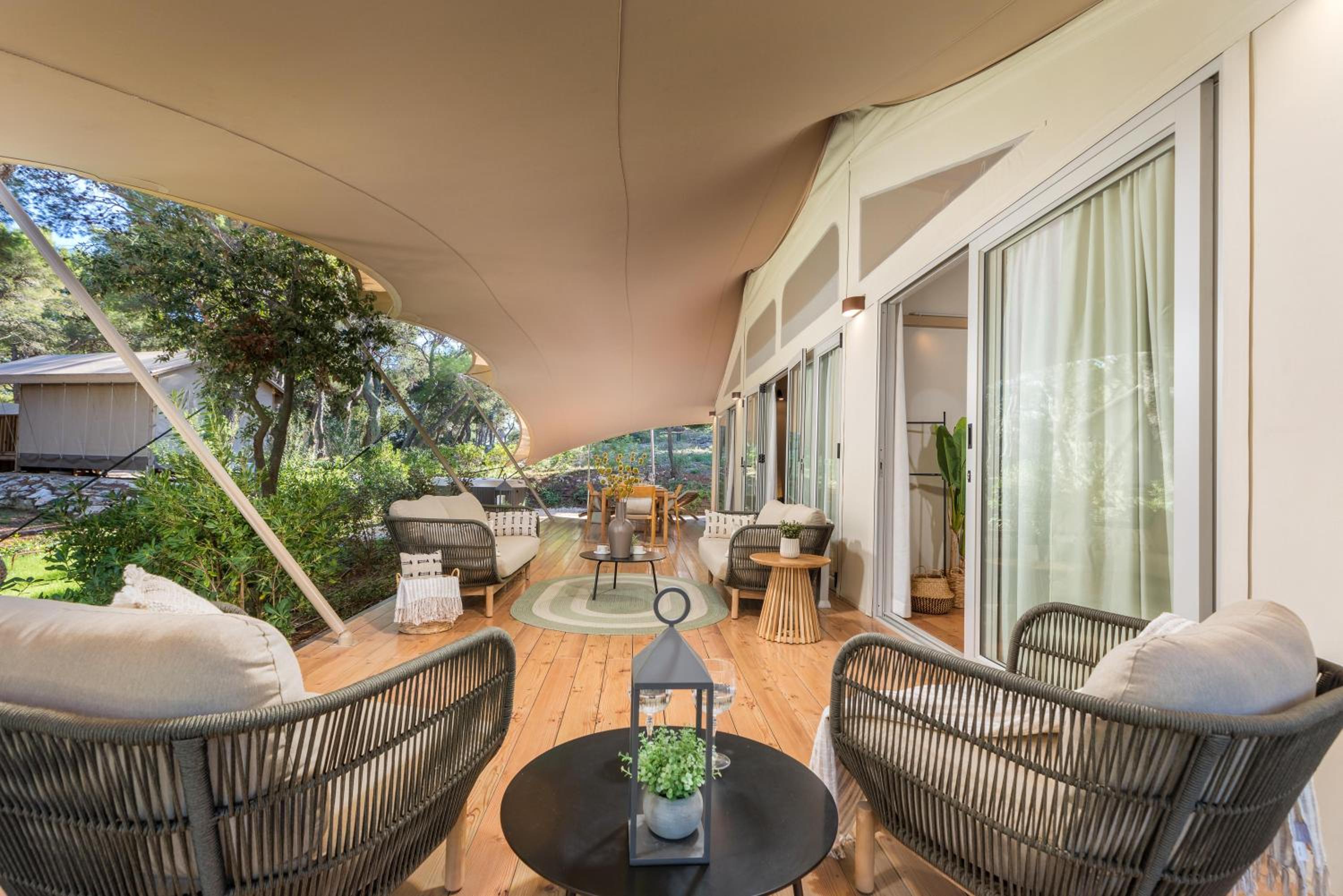 Arena One 99 Glamping