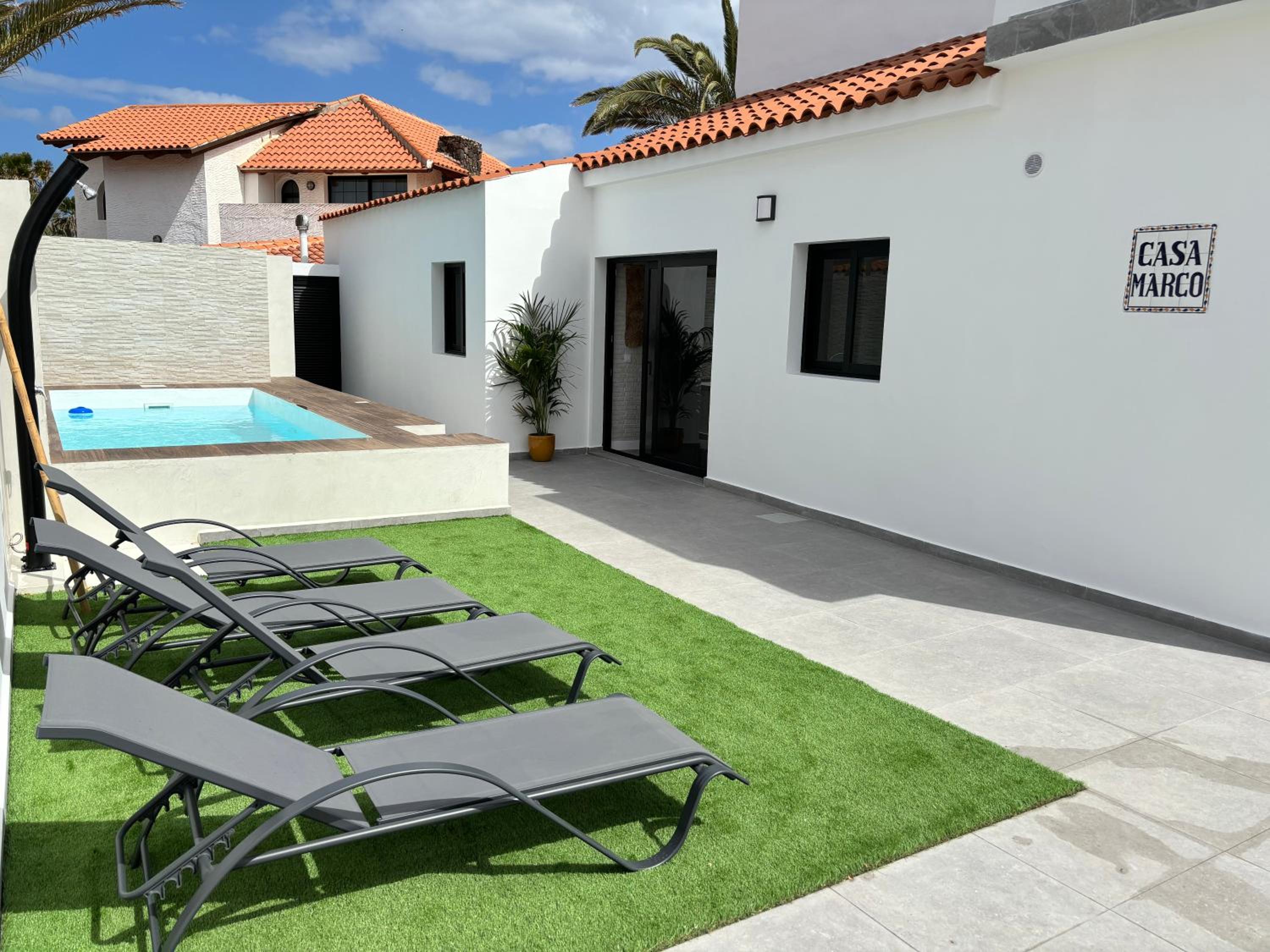 Hotel Charming and central Villa near the beach - Image 1