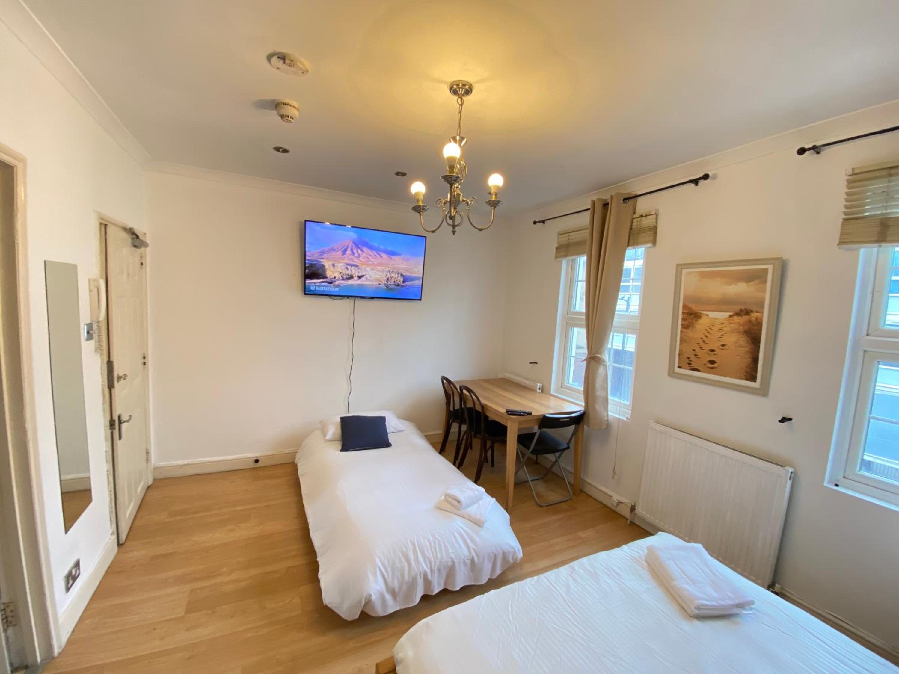 1 Bed Flat - Sleeps 3 - Wifi