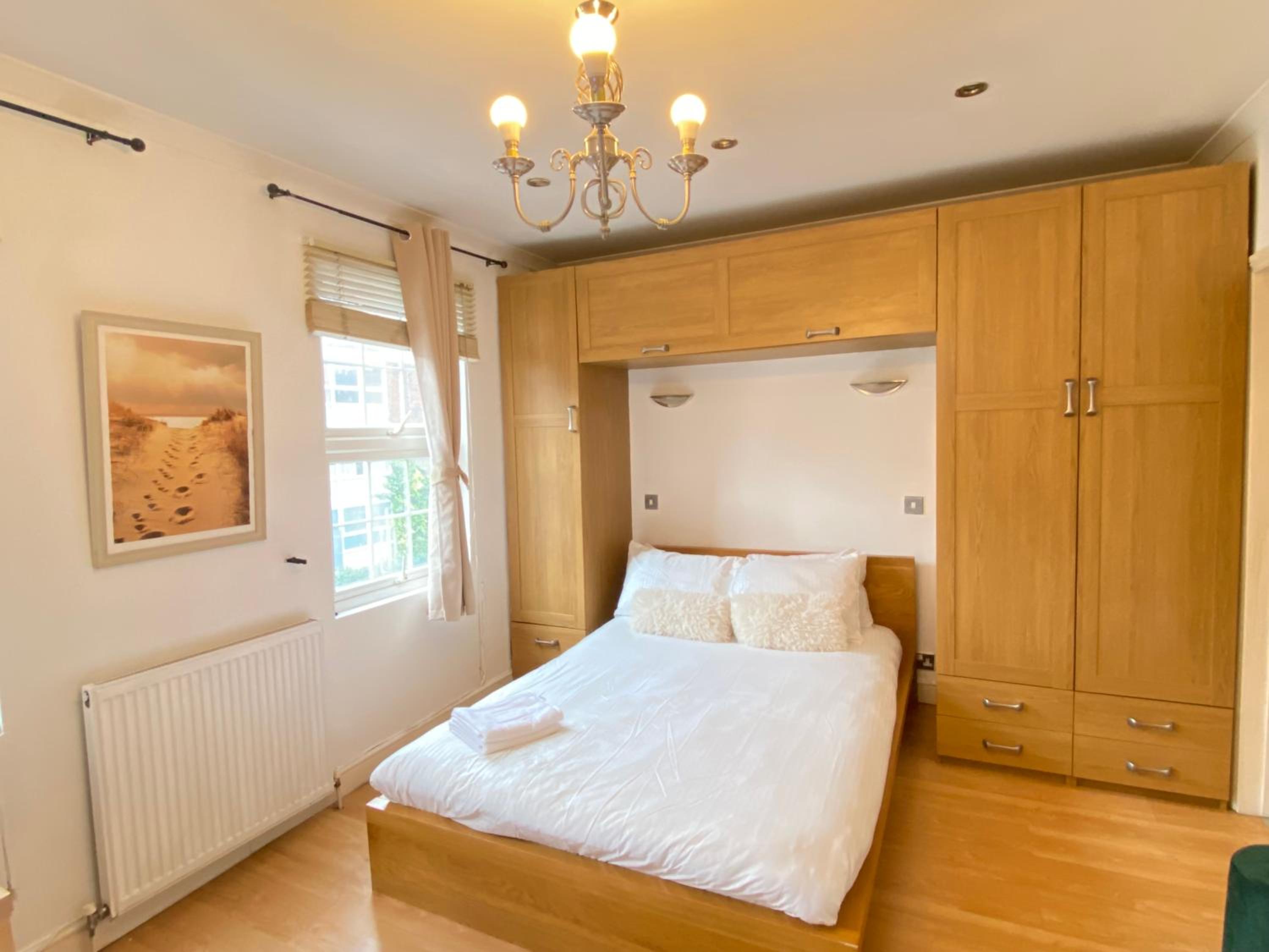1 Bed Flat - Sleeps 3 - Wifi