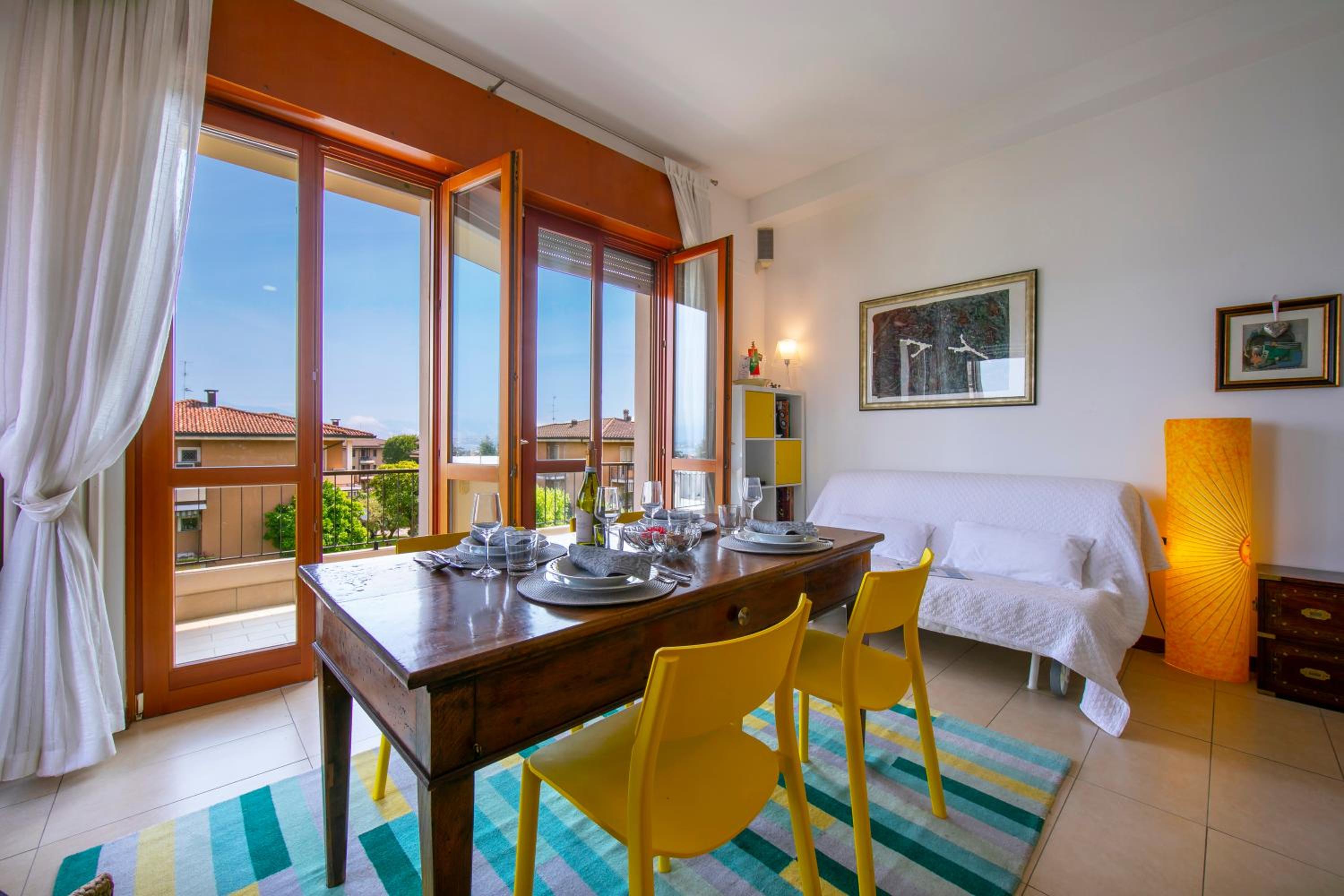 Casa Michelangelo Lake Garda Terrace Apt | Sleeps 6 + AC - Happy Rentals