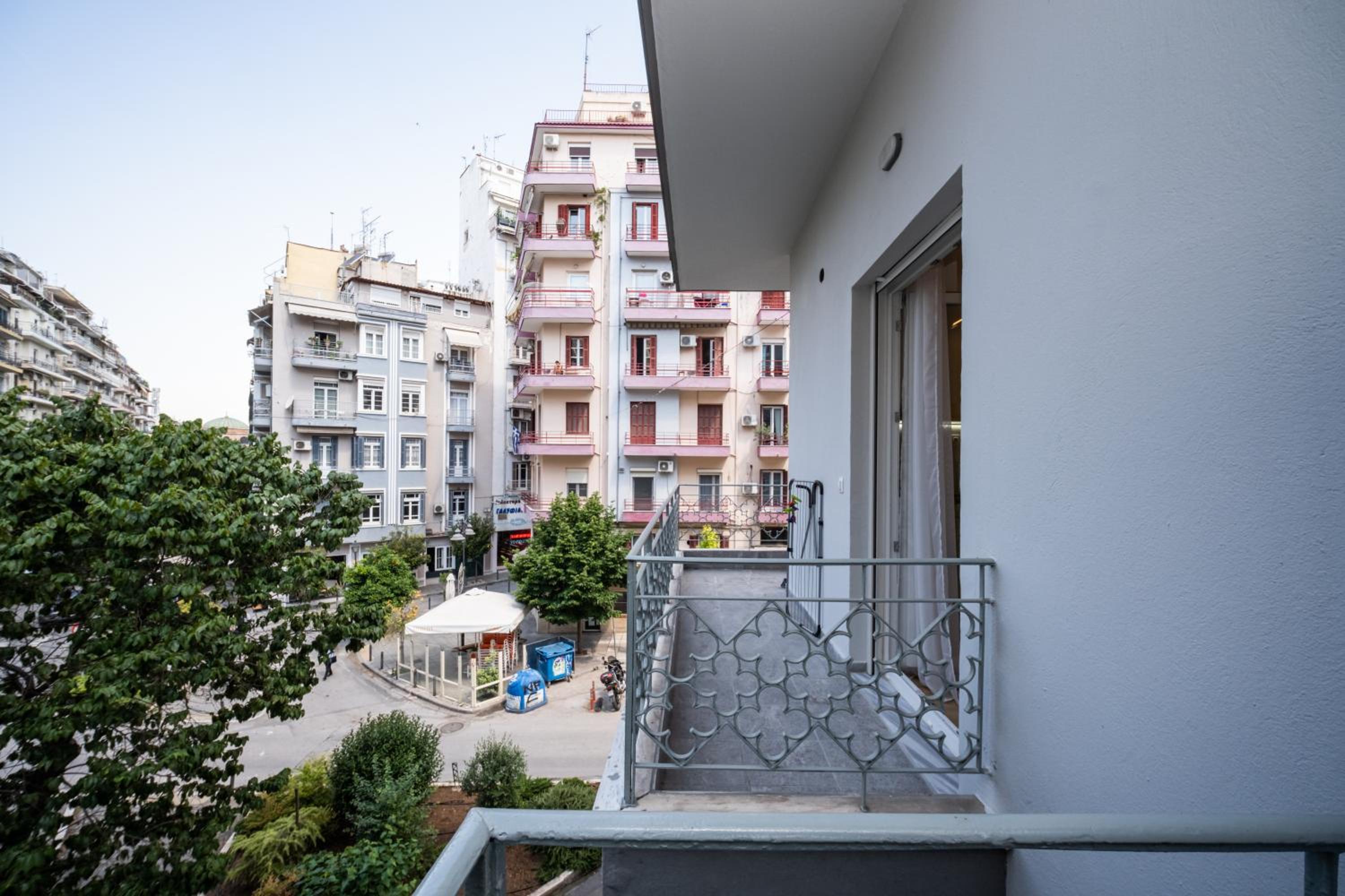 Agias Sofias Svolou Center 2