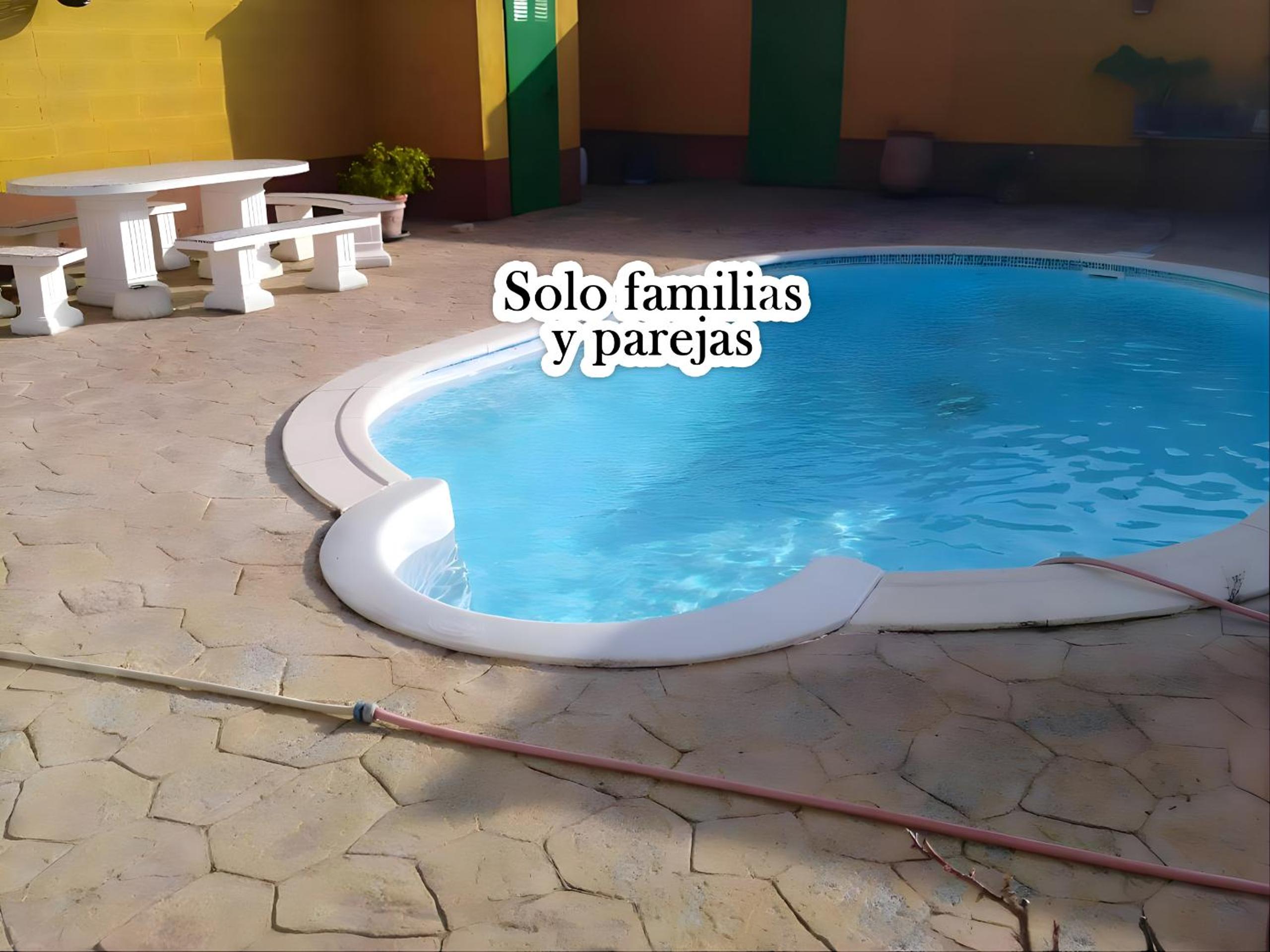 Chalet con jardín, barbacoa y piscina privada photo 3