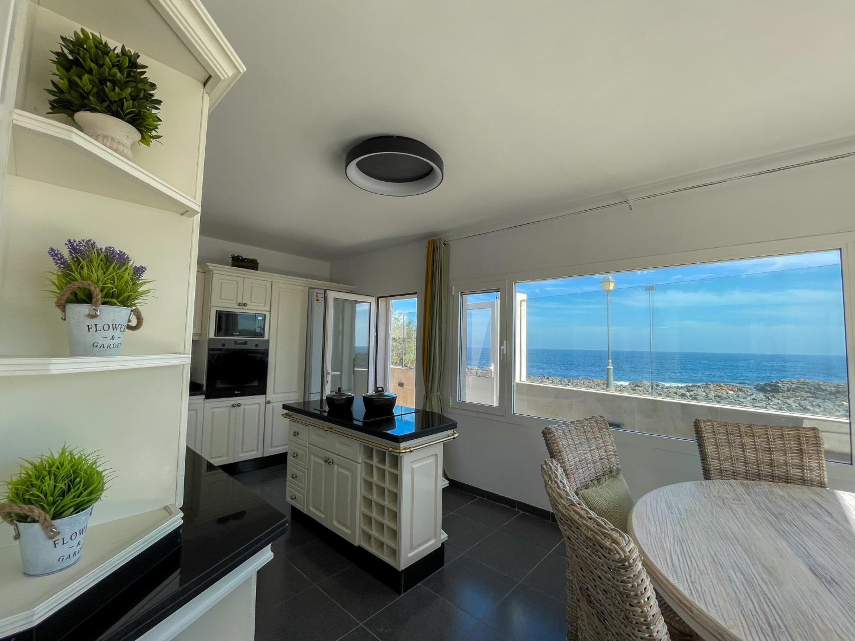 Villa del Mar. Sol, calma y relax en el centro view 5