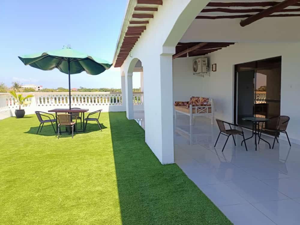 Villa Becky - Diani Beach view 2