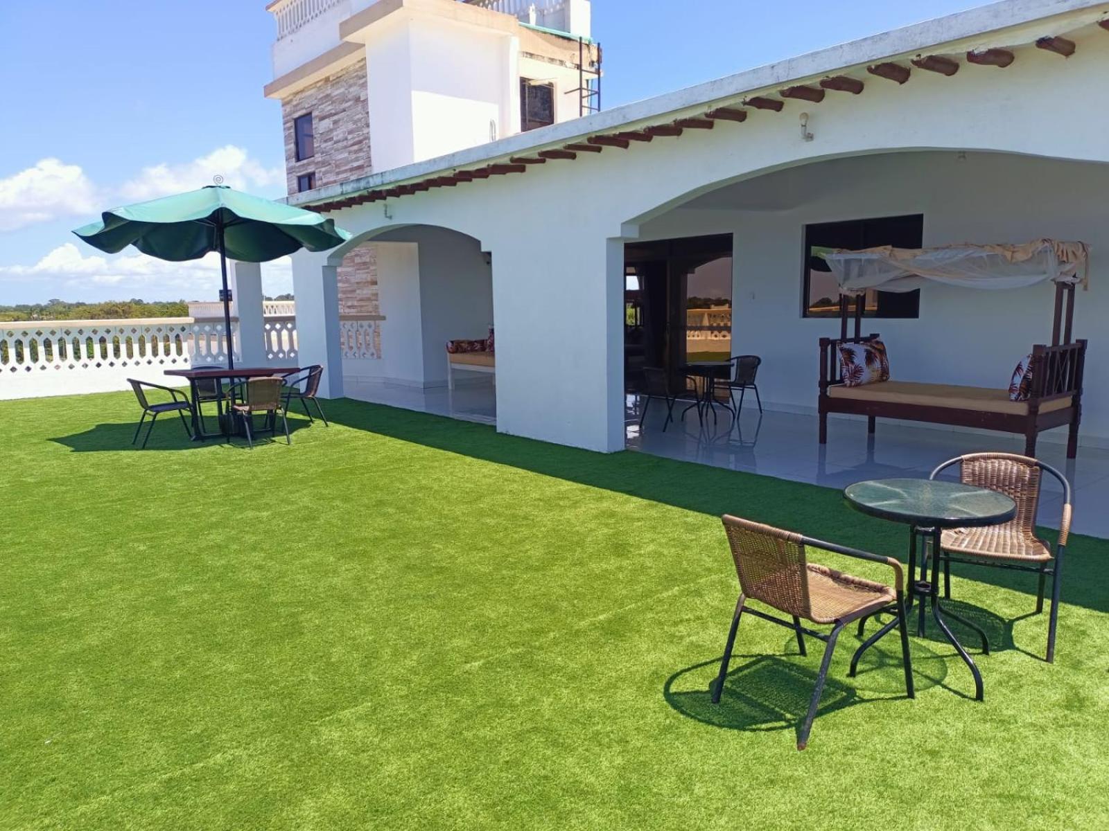 Villa Becky - Diani Beach view 4