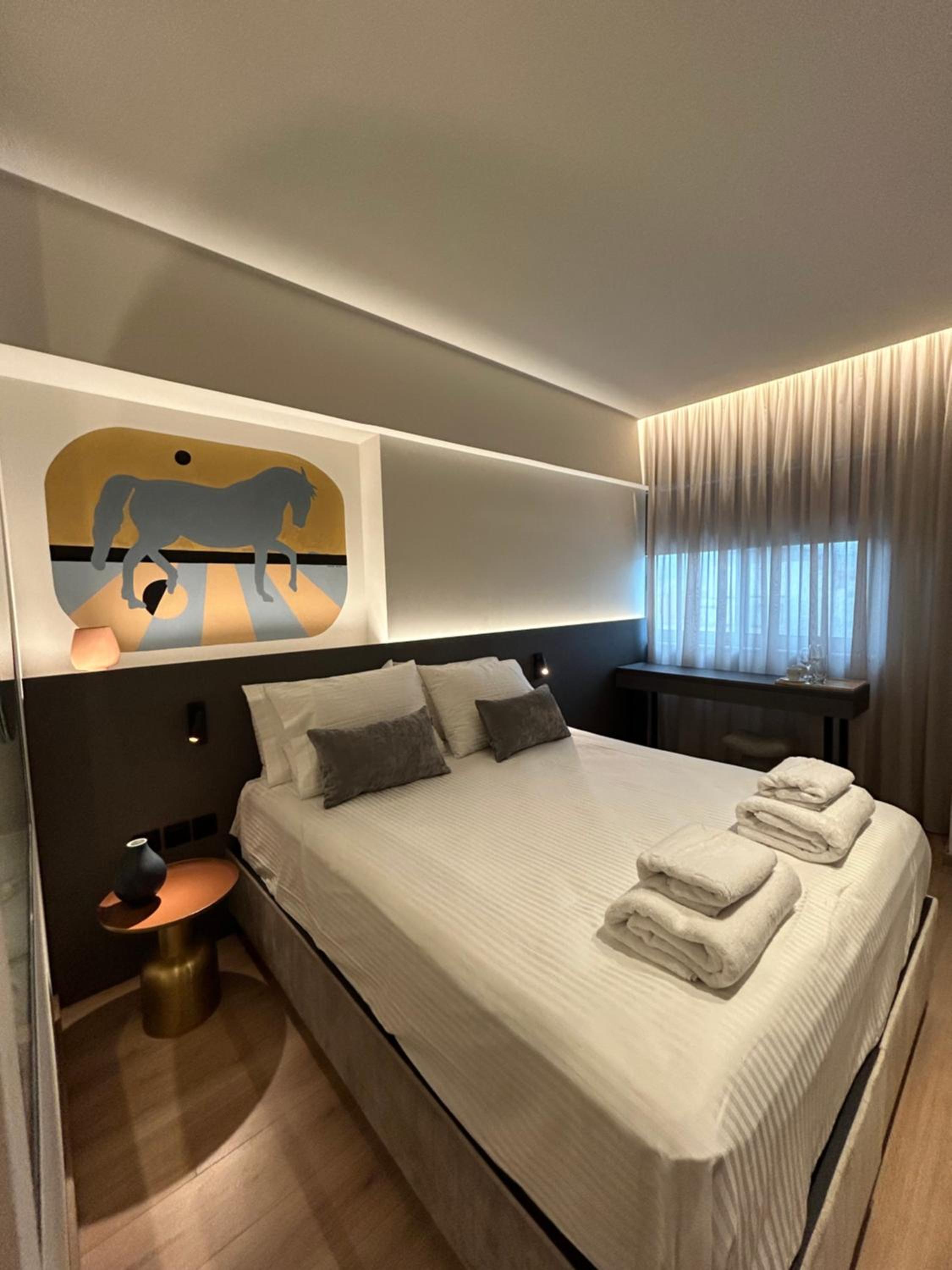 Dina & McAllister Rooms & Suites