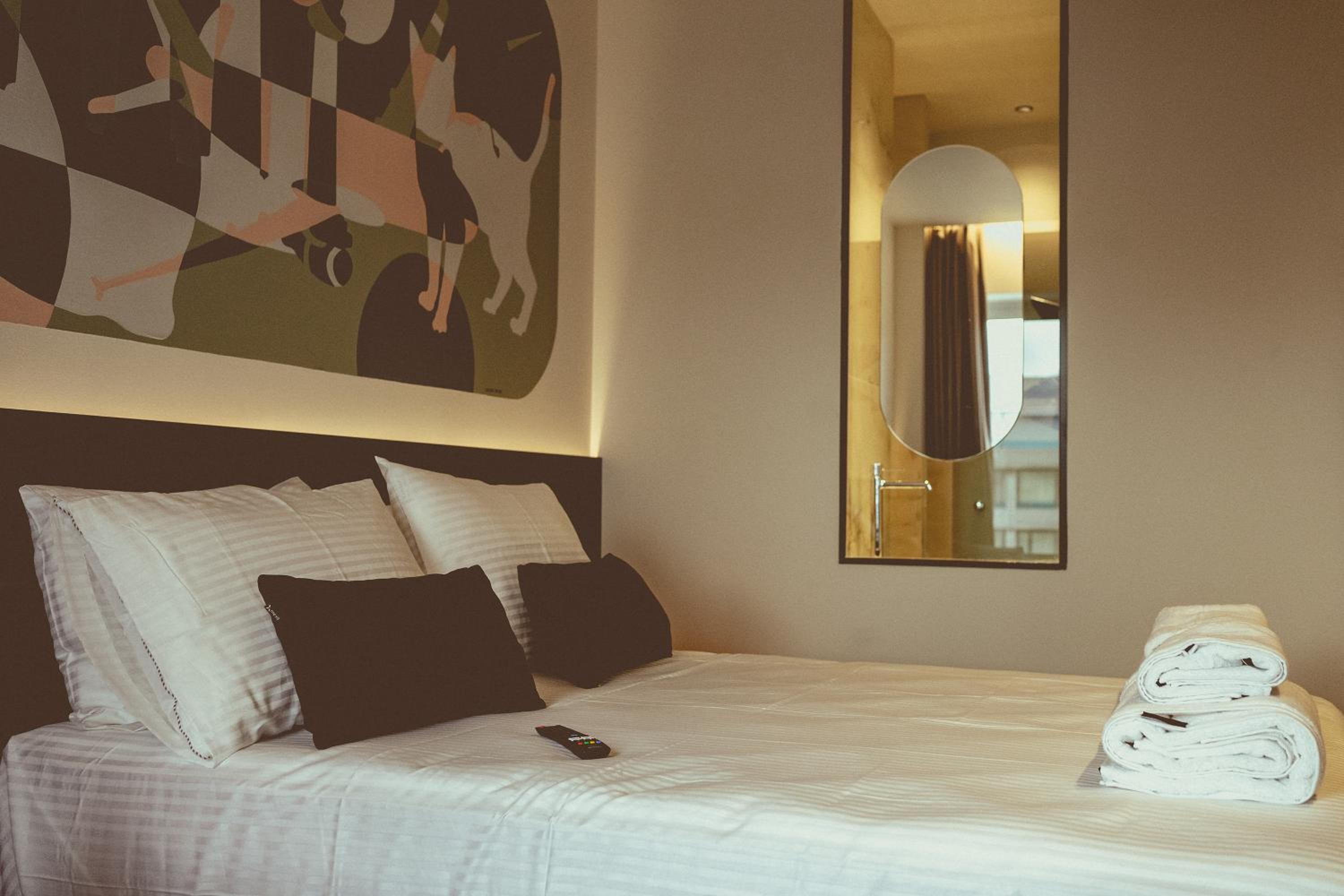 Dina & McAllister Rooms & Suites