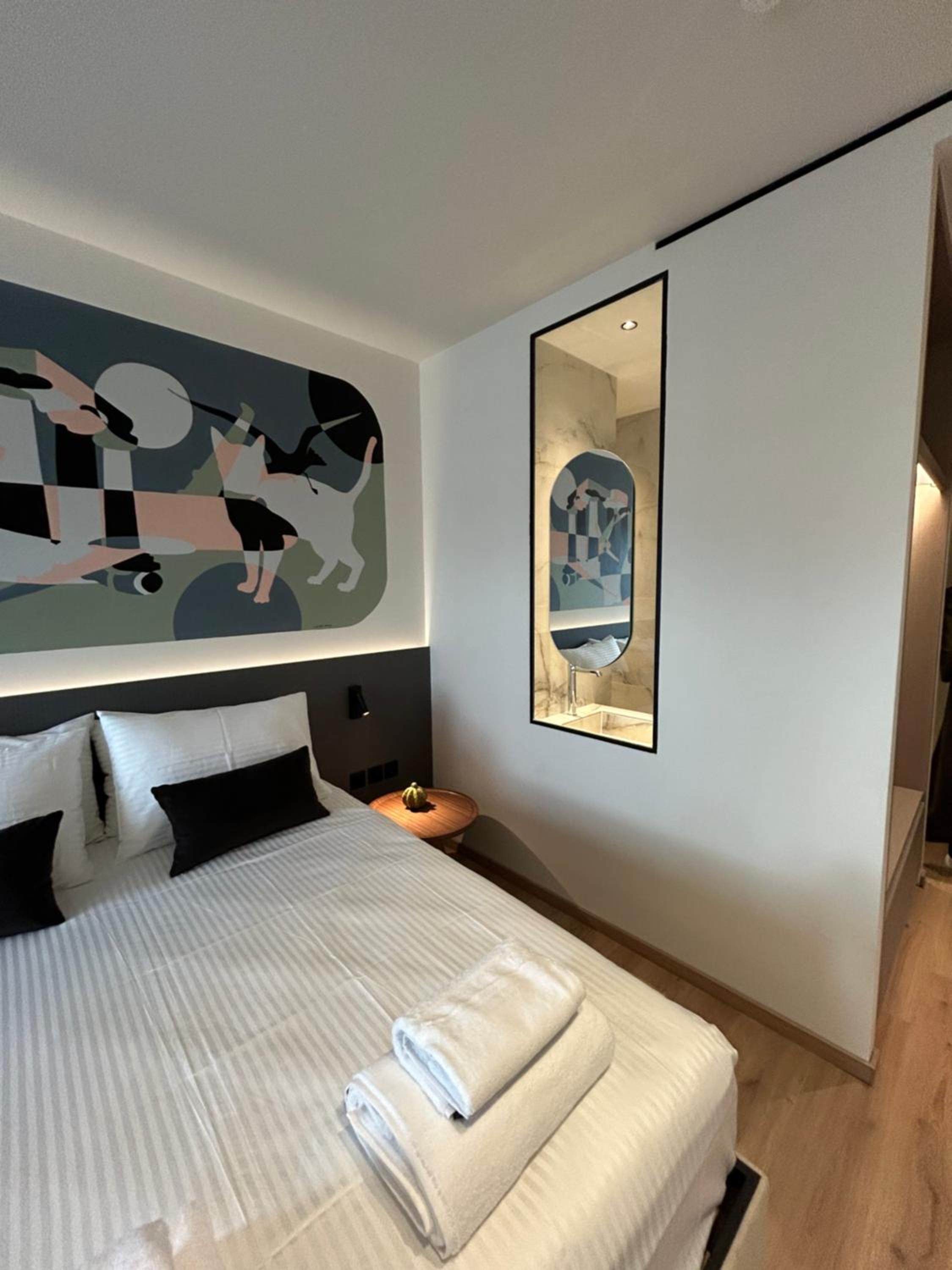 Dina & McAllister Rooms & Suites