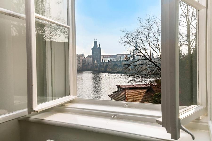Residence Charles Bridge