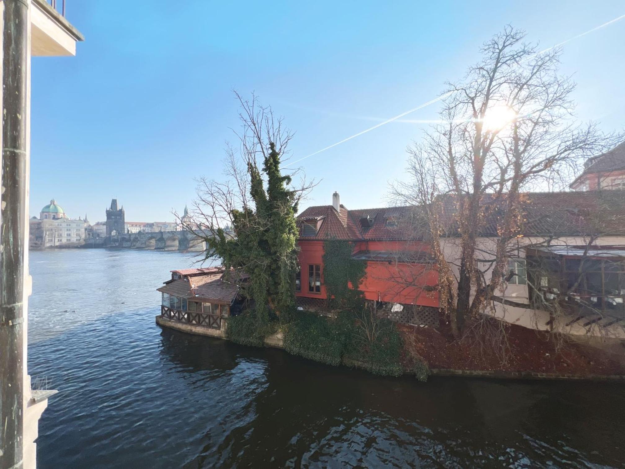 Residence Charles Bridge
