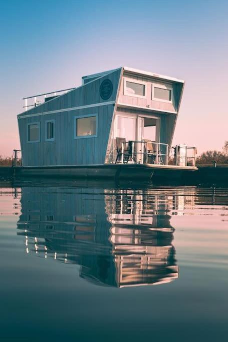 Tiny lake houses near the beach and centre by Weltevreden Experience view 5