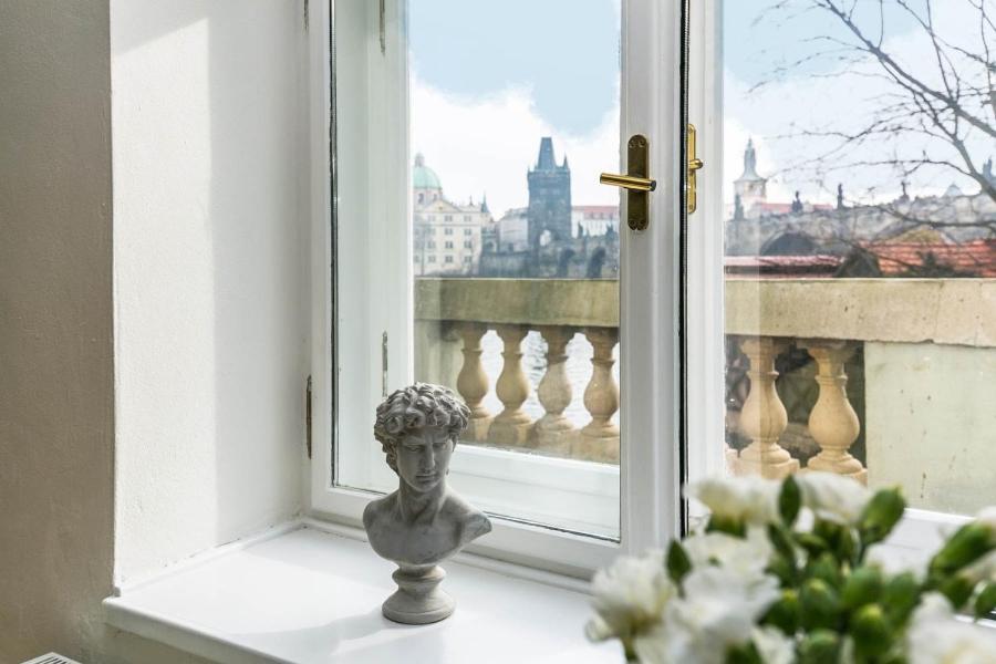 Residence Charles Bridge