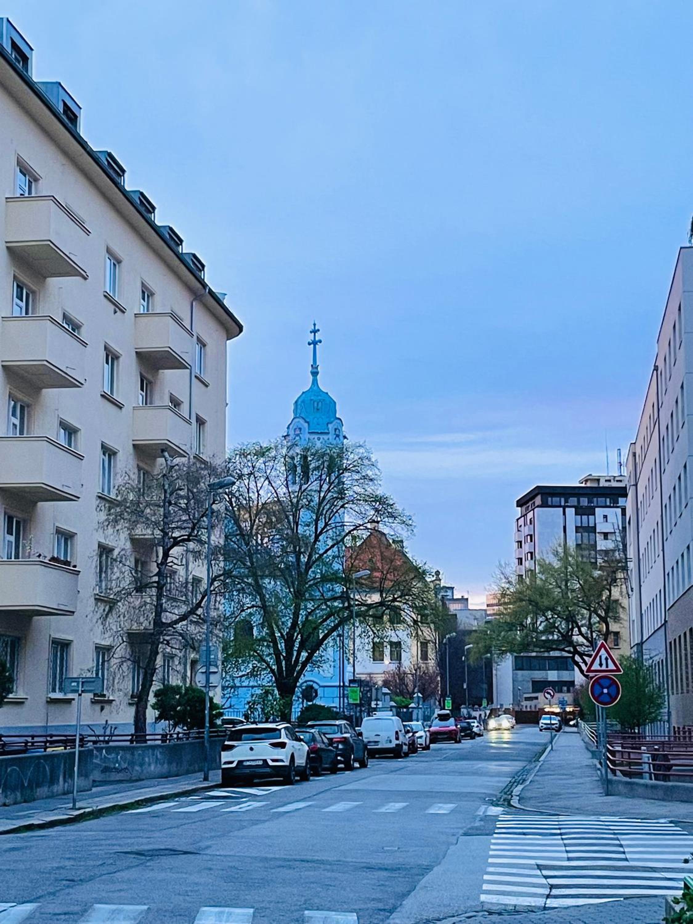 Blue Church views Bezrucova - 3 bedrooms sleeps 6 view 2