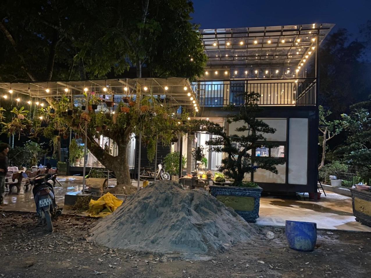Undertree life villa