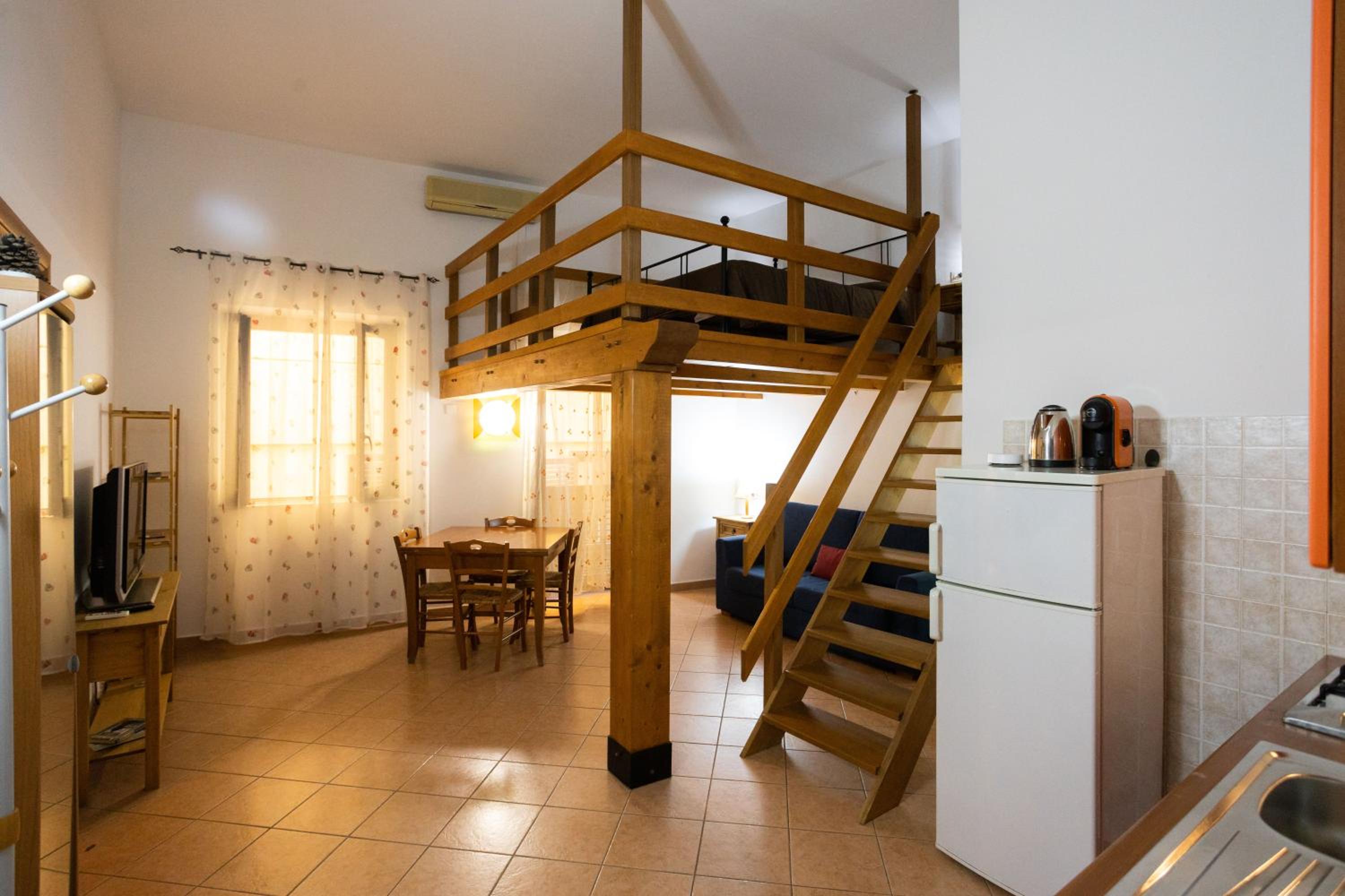 Hola Cathedral House photo 3