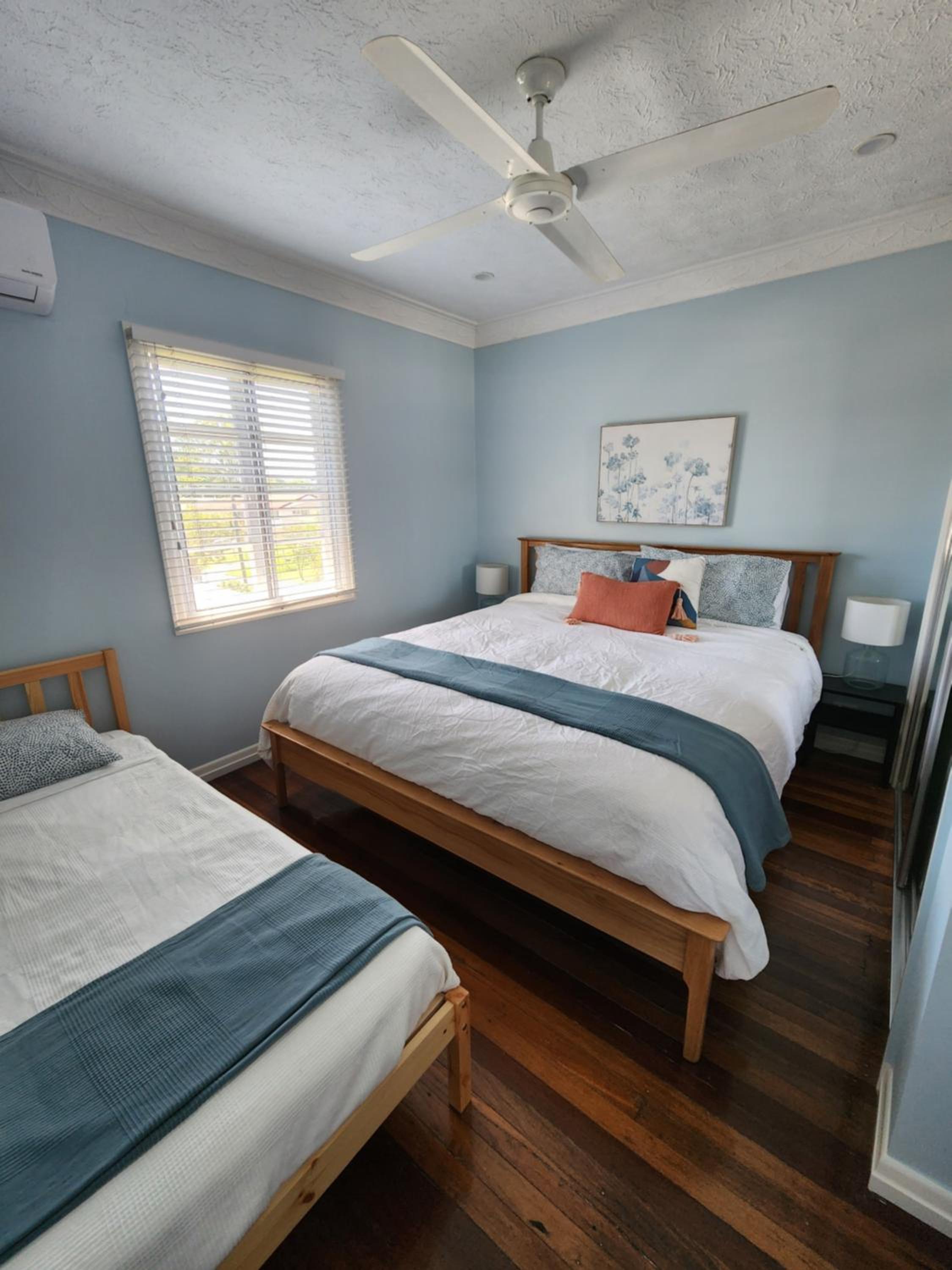 OXLEY Mineral Pool & Private Home suburbanSTAY
