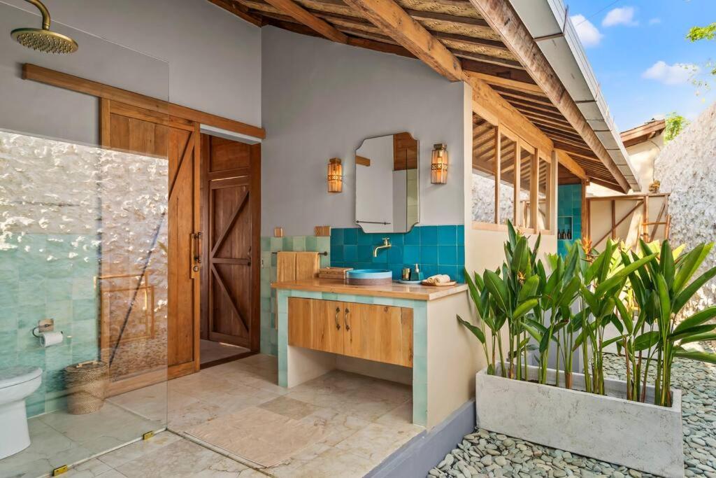 WARNA VILLAS- Villa Hijau Green Style 2 bdr w Pool & Kitchen Uluwatu view 5