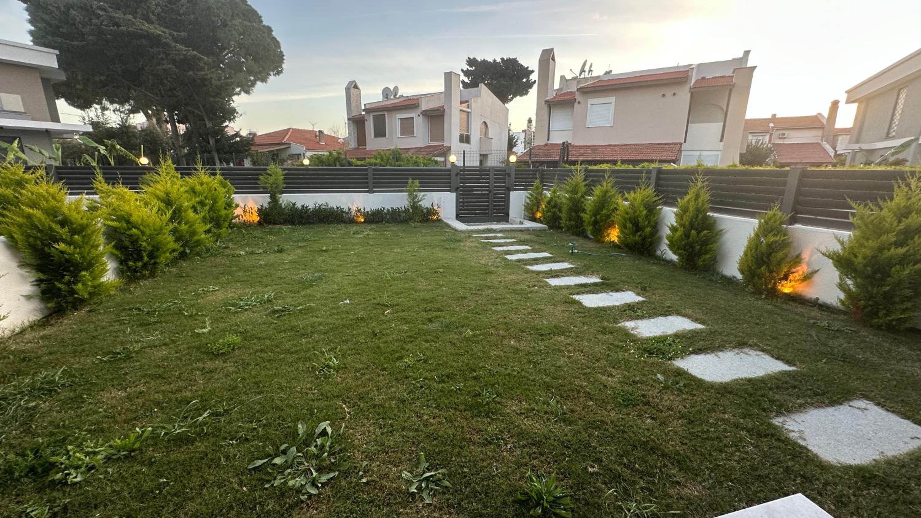 S Villa City view 3