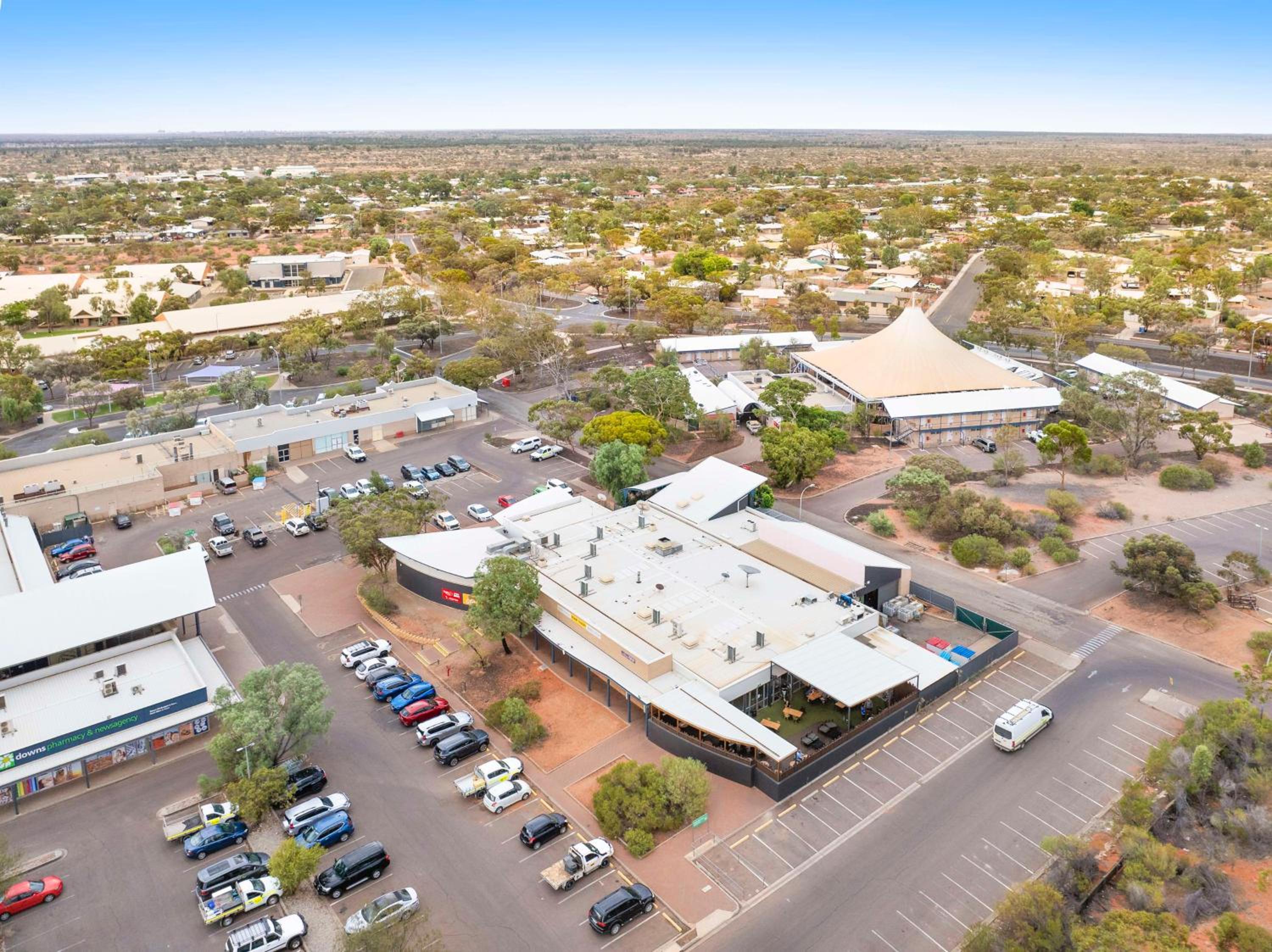 Nightcap at Roxby Downs