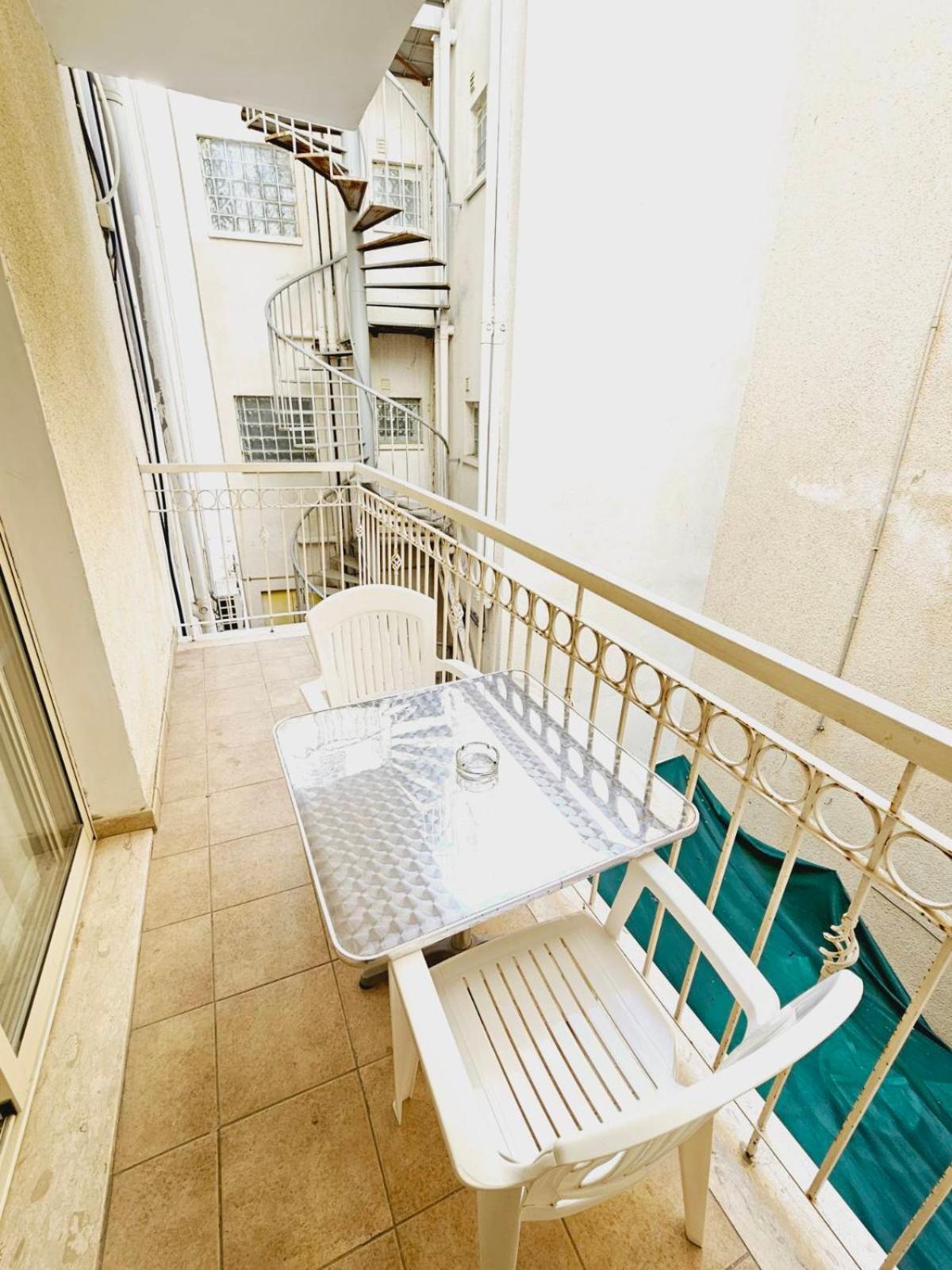 Stephanie City Apartments