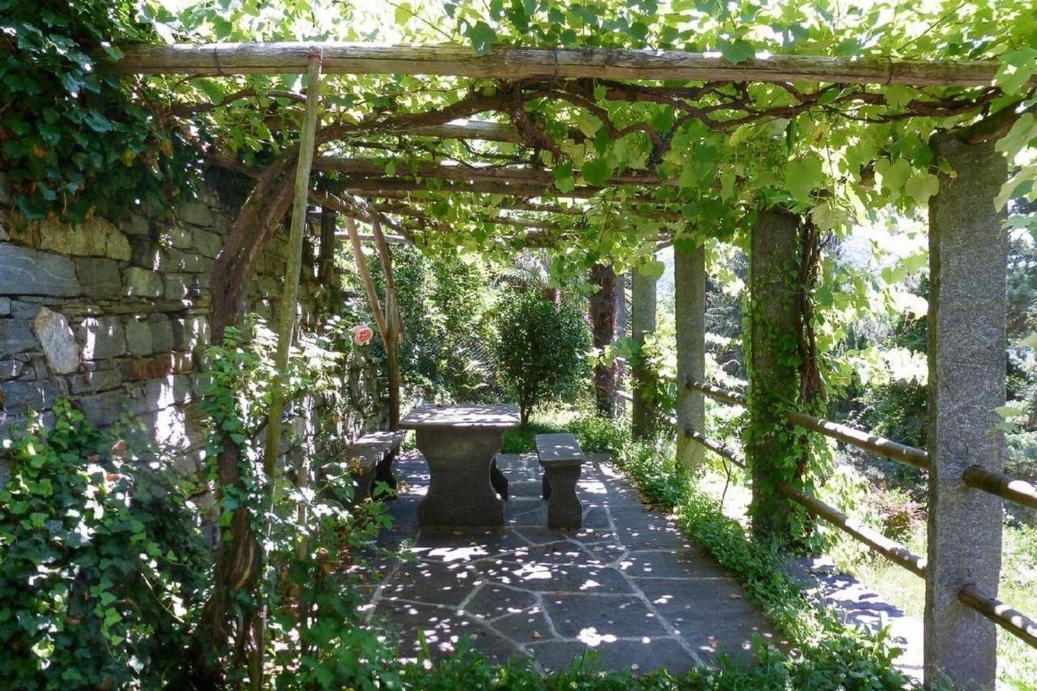 Freistehendes Chalet mit Pool und Garten