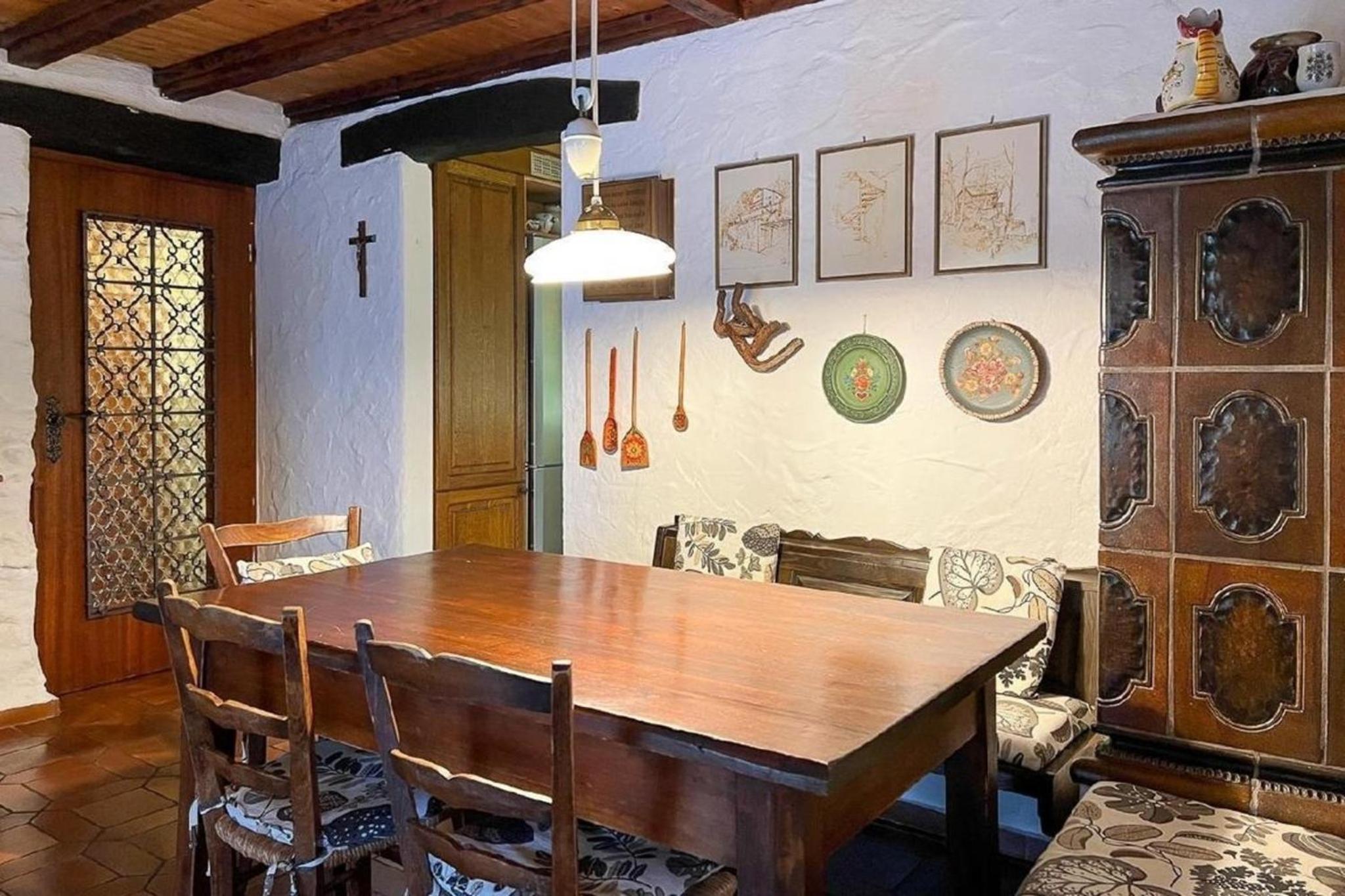 Freistehendes Chalet mit Pool und Garten