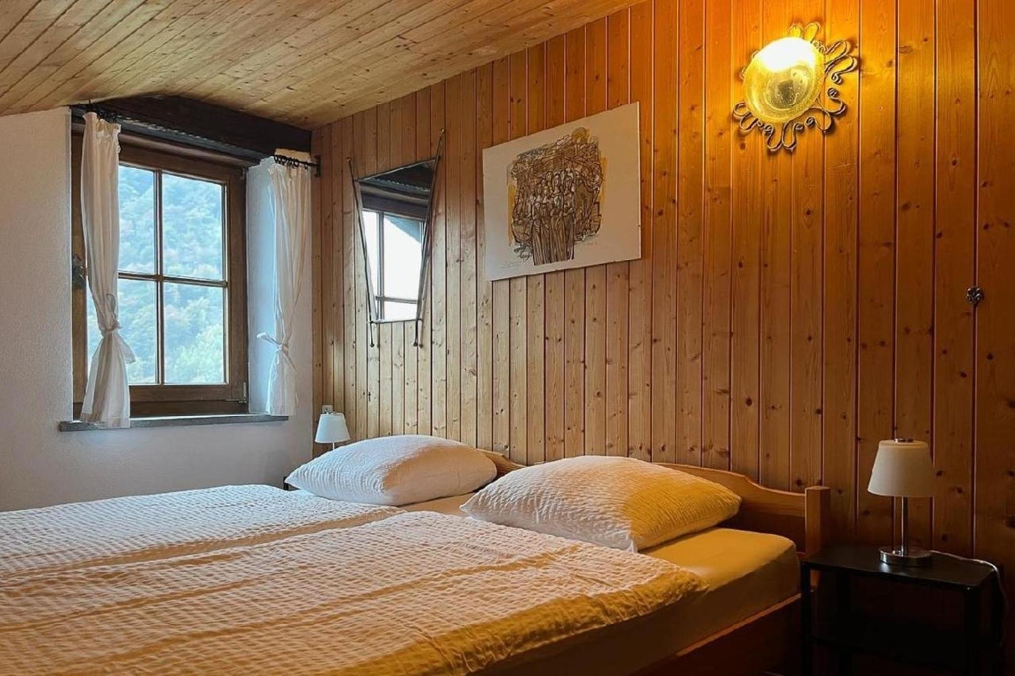 Freistehendes Chalet mit Pool und Garten