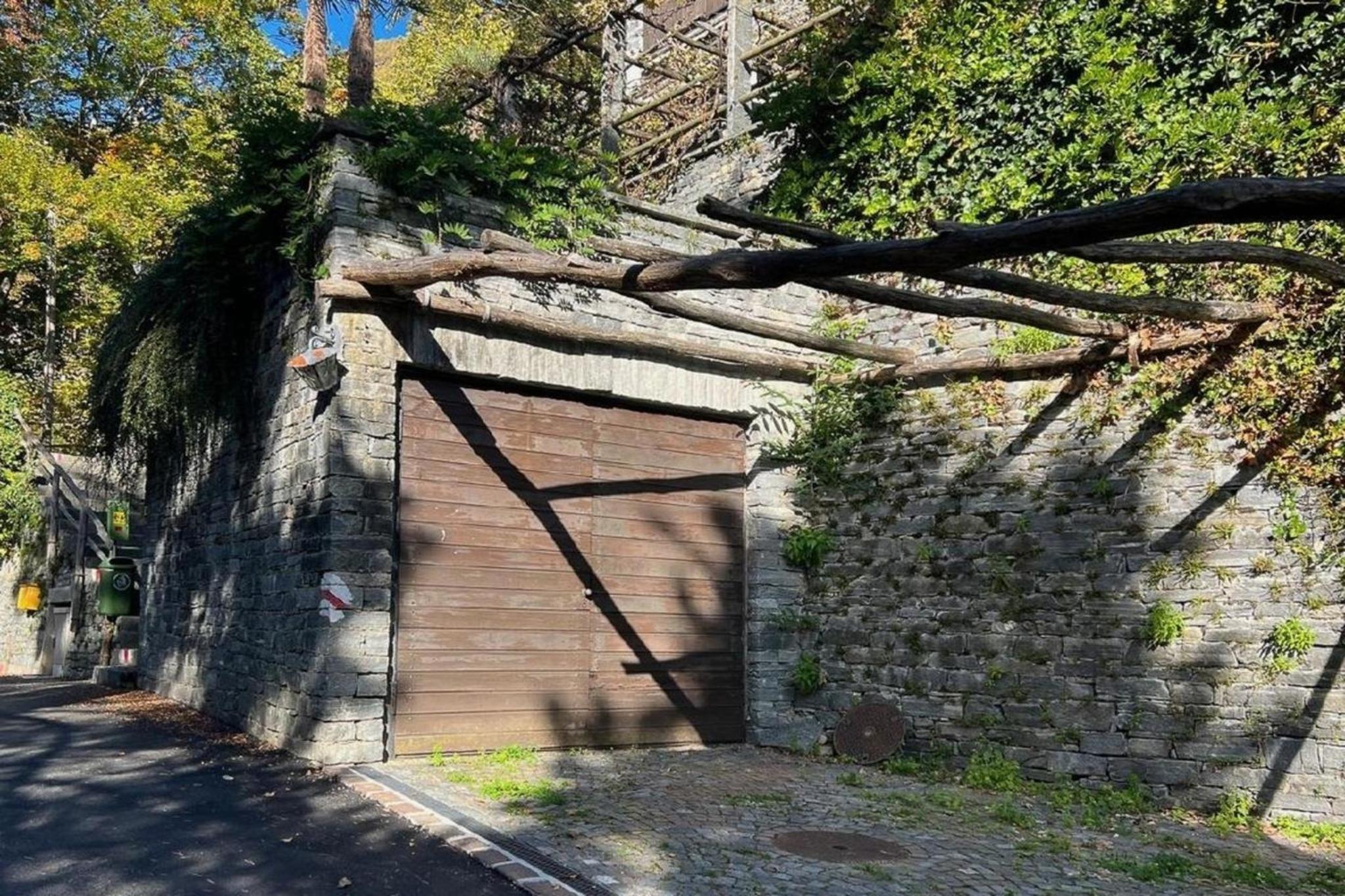 Freistehendes Chalet mit Pool und Garten