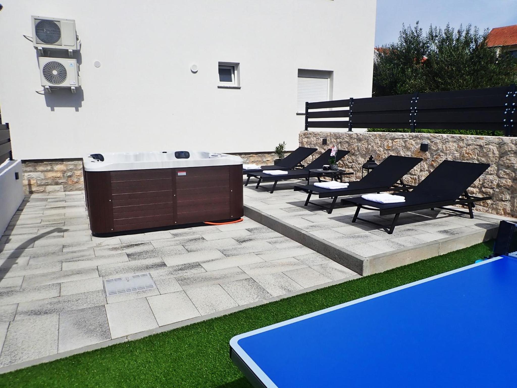 Apartman Ana - experience beach and mountain holiday view 3