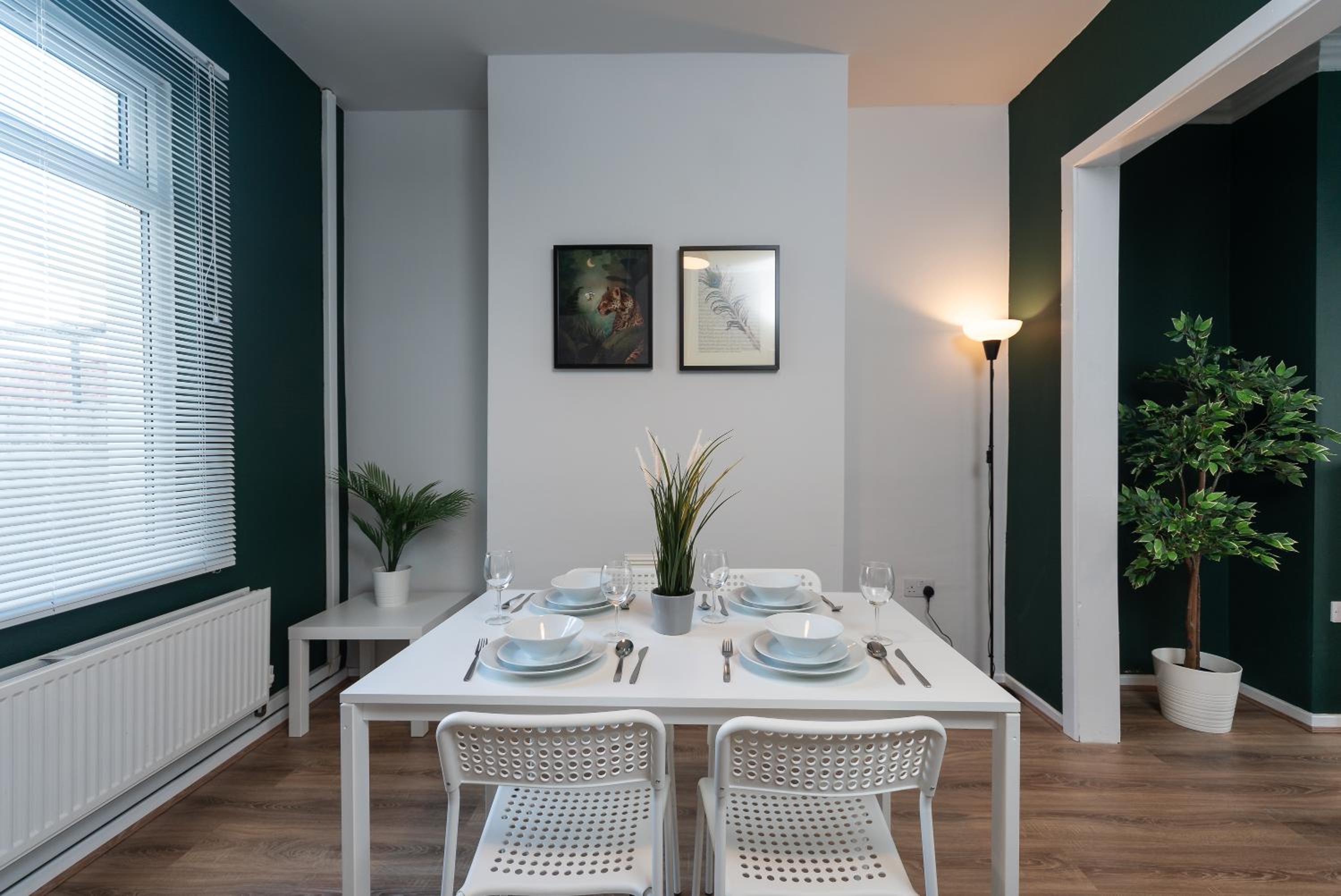 Stylish 3Bed House in Hull - sleeps 5 view 5