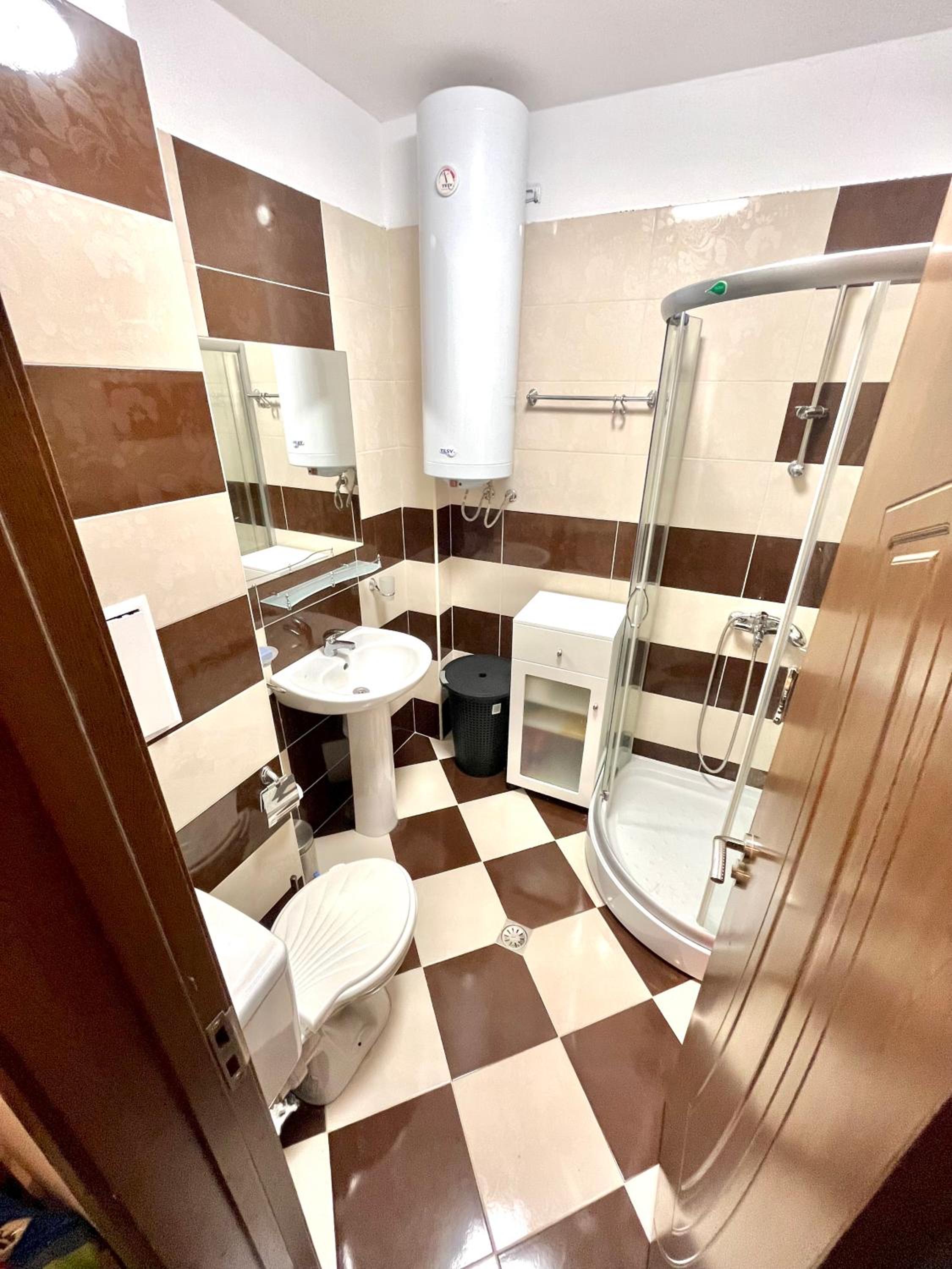 Golden Hermes Apartments