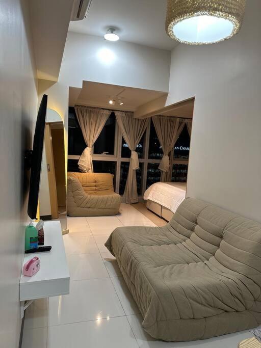 Classy and Spacious 1Br-T1 view 4