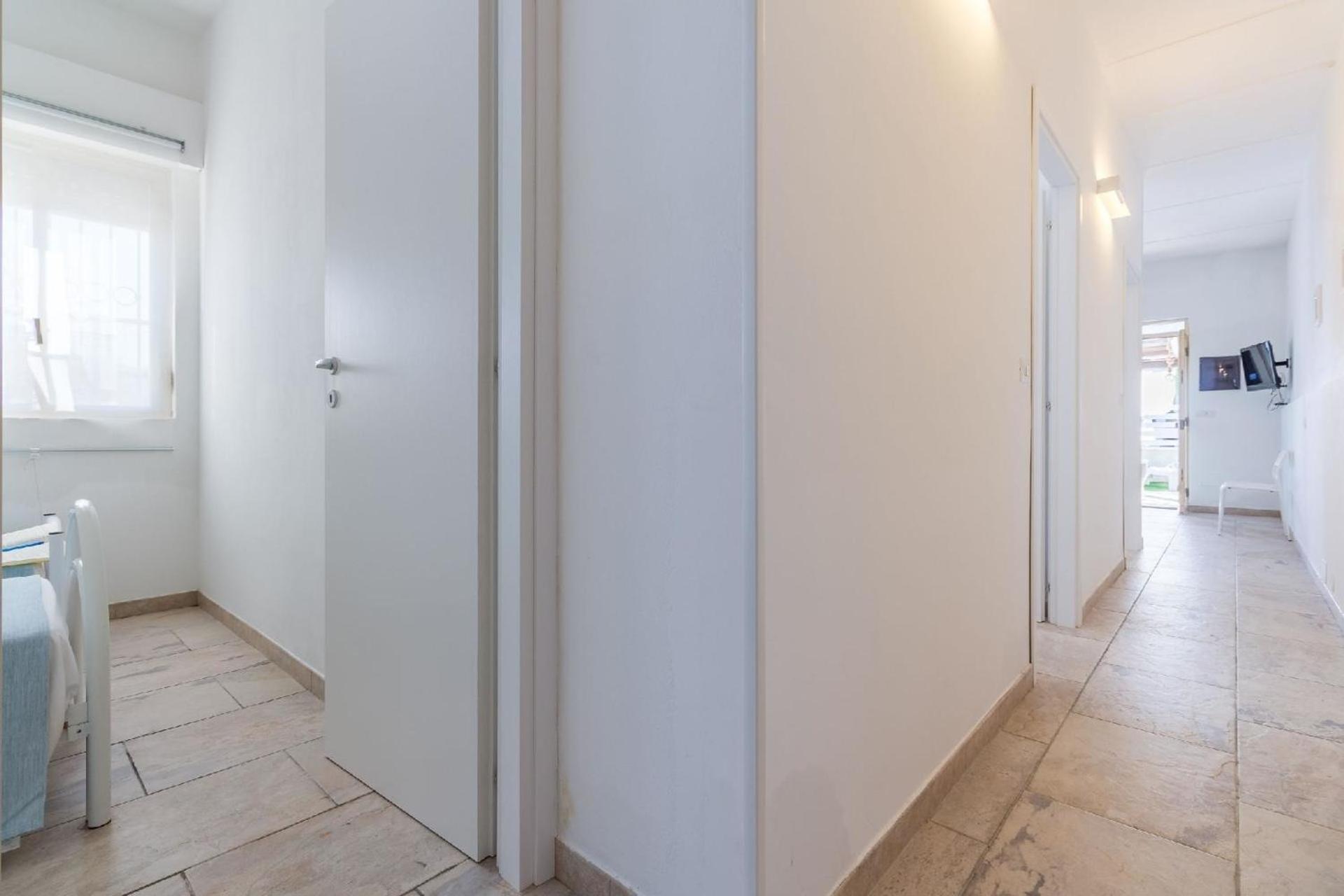 Edoné, Wohnung mit Blick auf einen Sandstrand