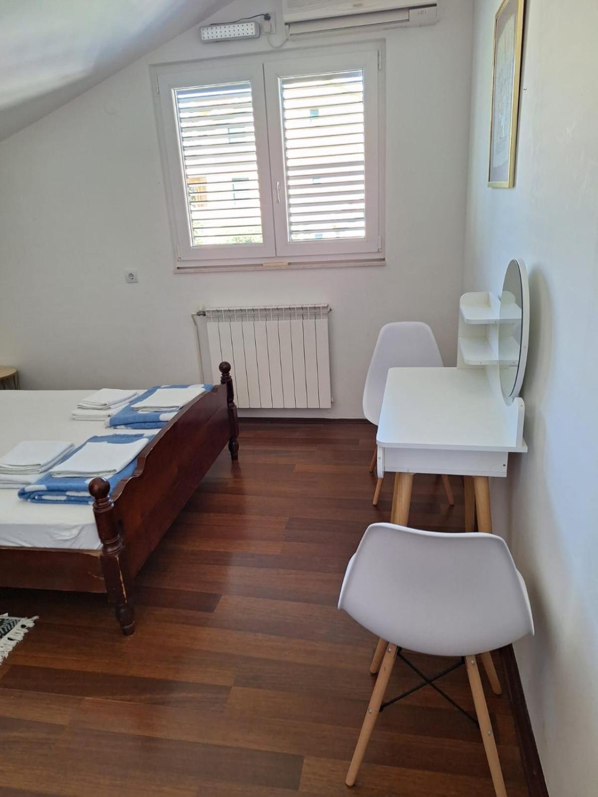 Apartments Iva