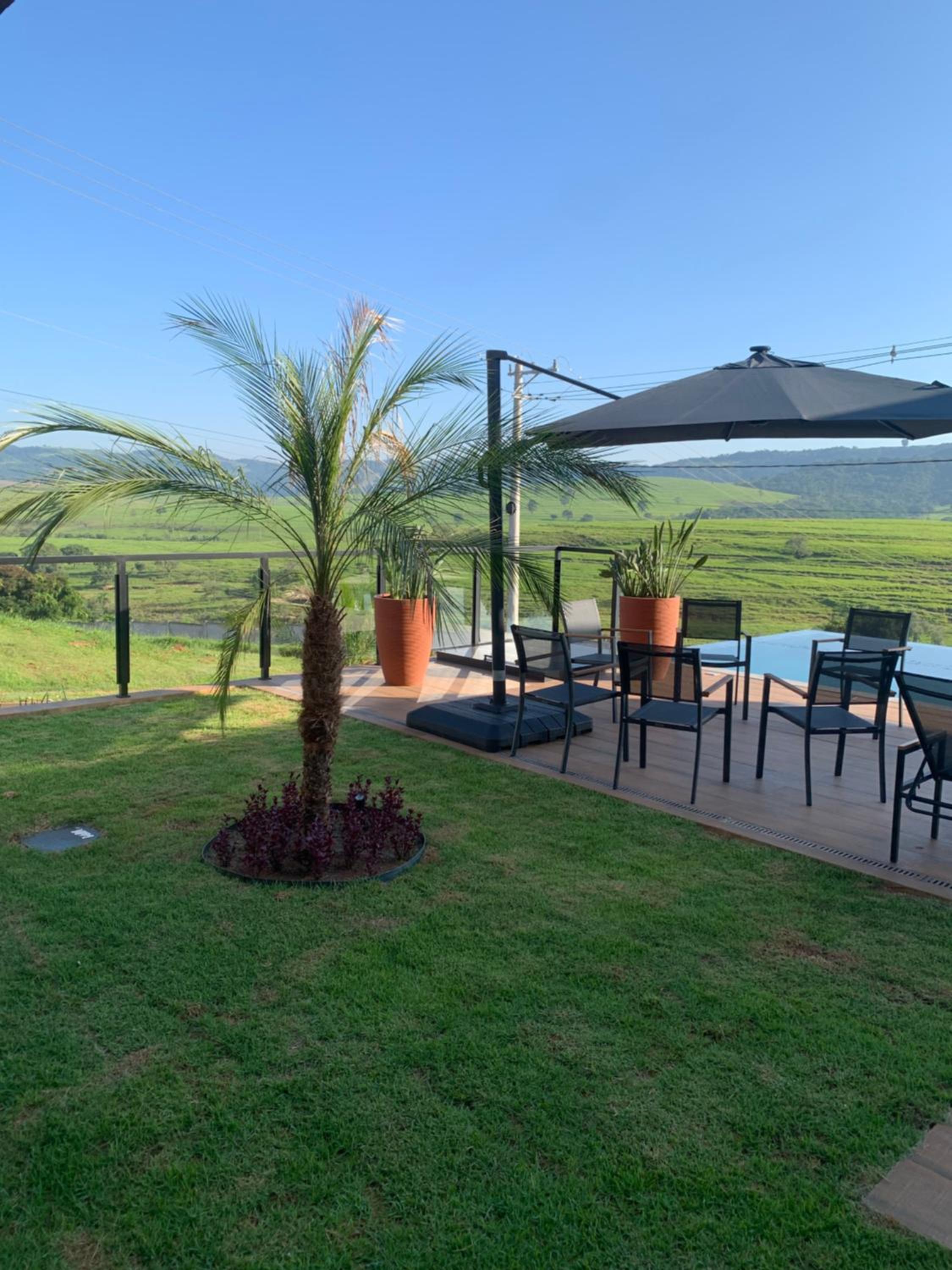 Casa de Campo Resort em Pardinho (Piscina c/ Borda Infinita)