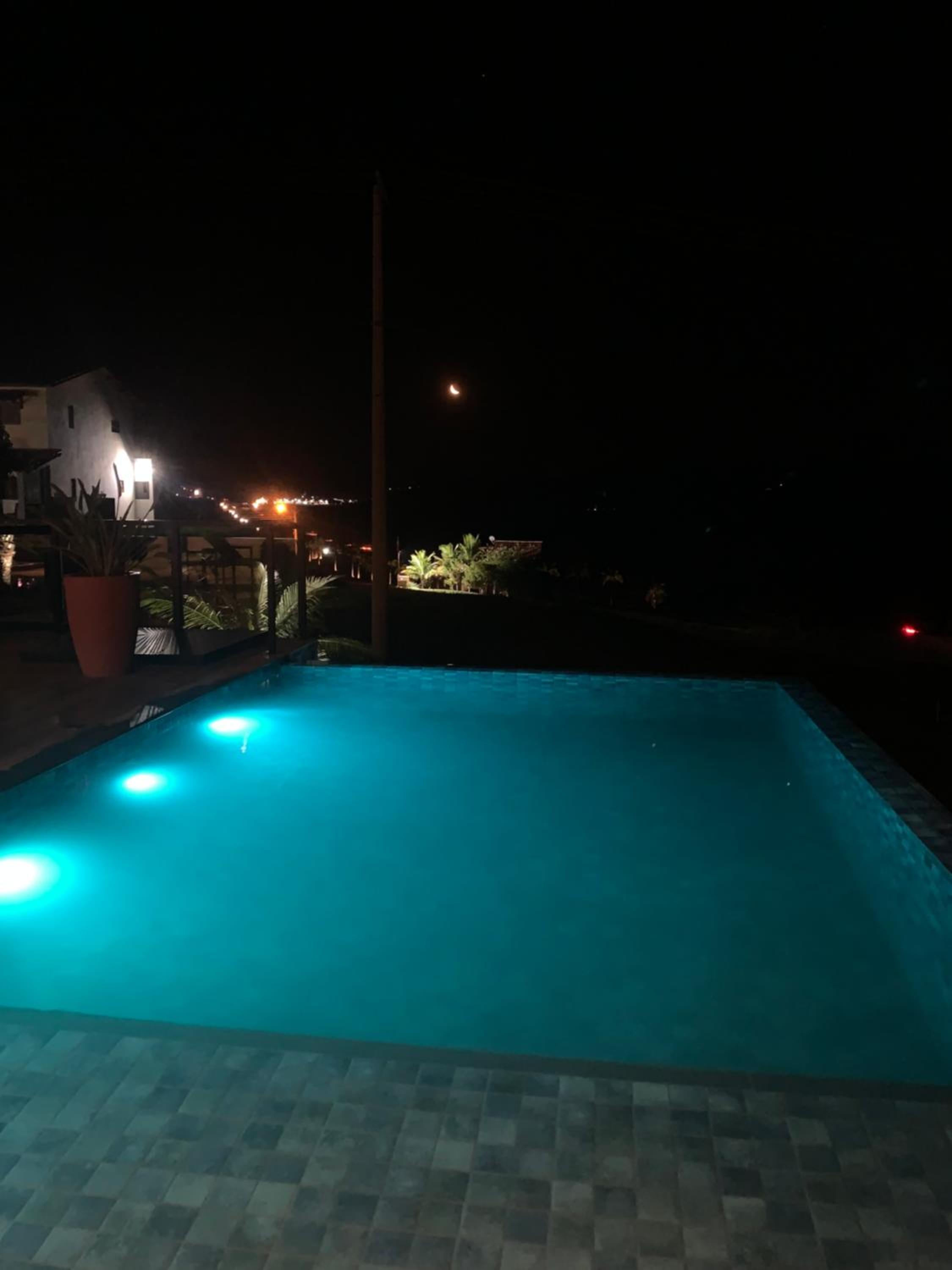 Casa de Campo Resort em Pardinho (Piscina c/ Borda Infinita)