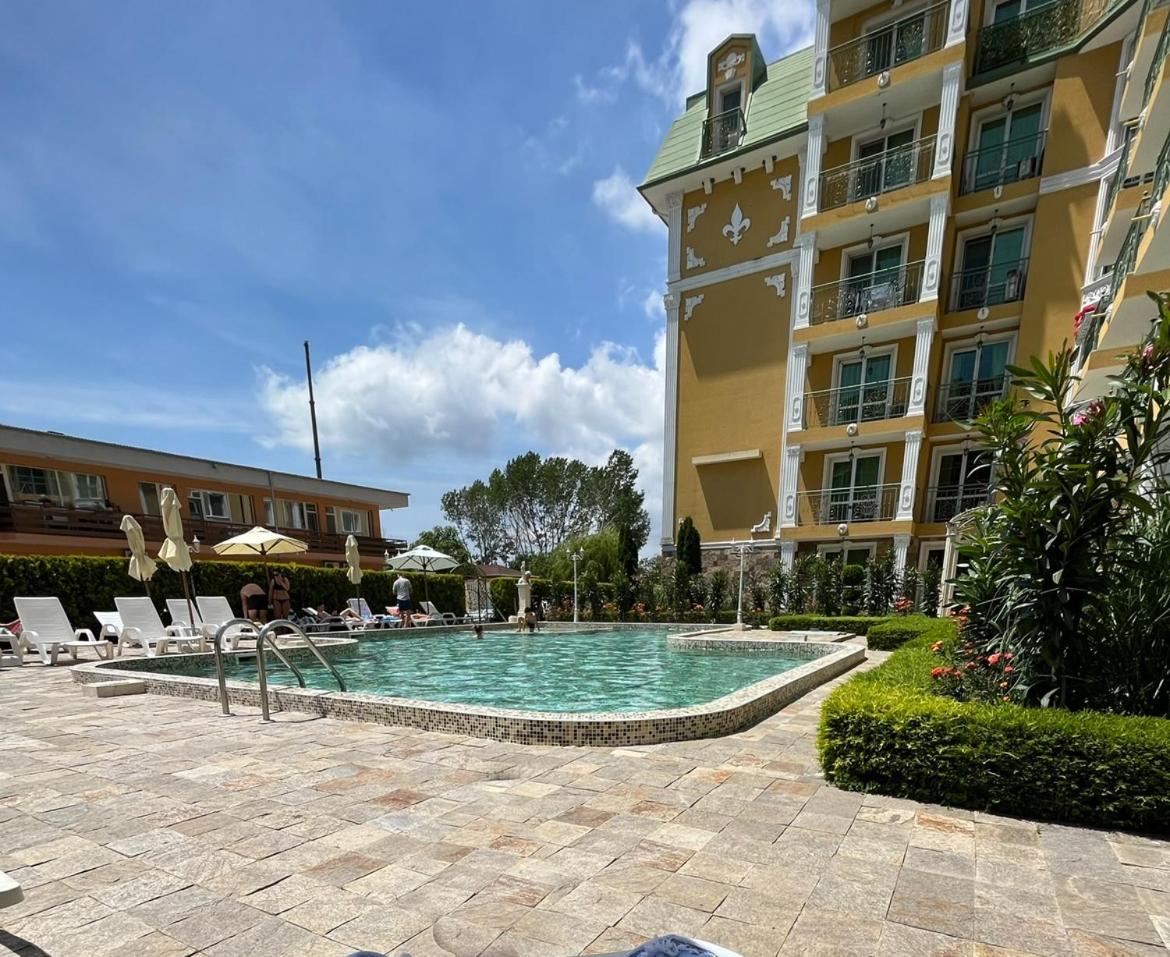 Golden Hermes Apartments
