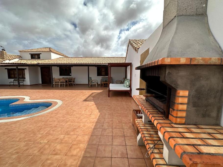 Villa with pool in the centre of Fuerteventura