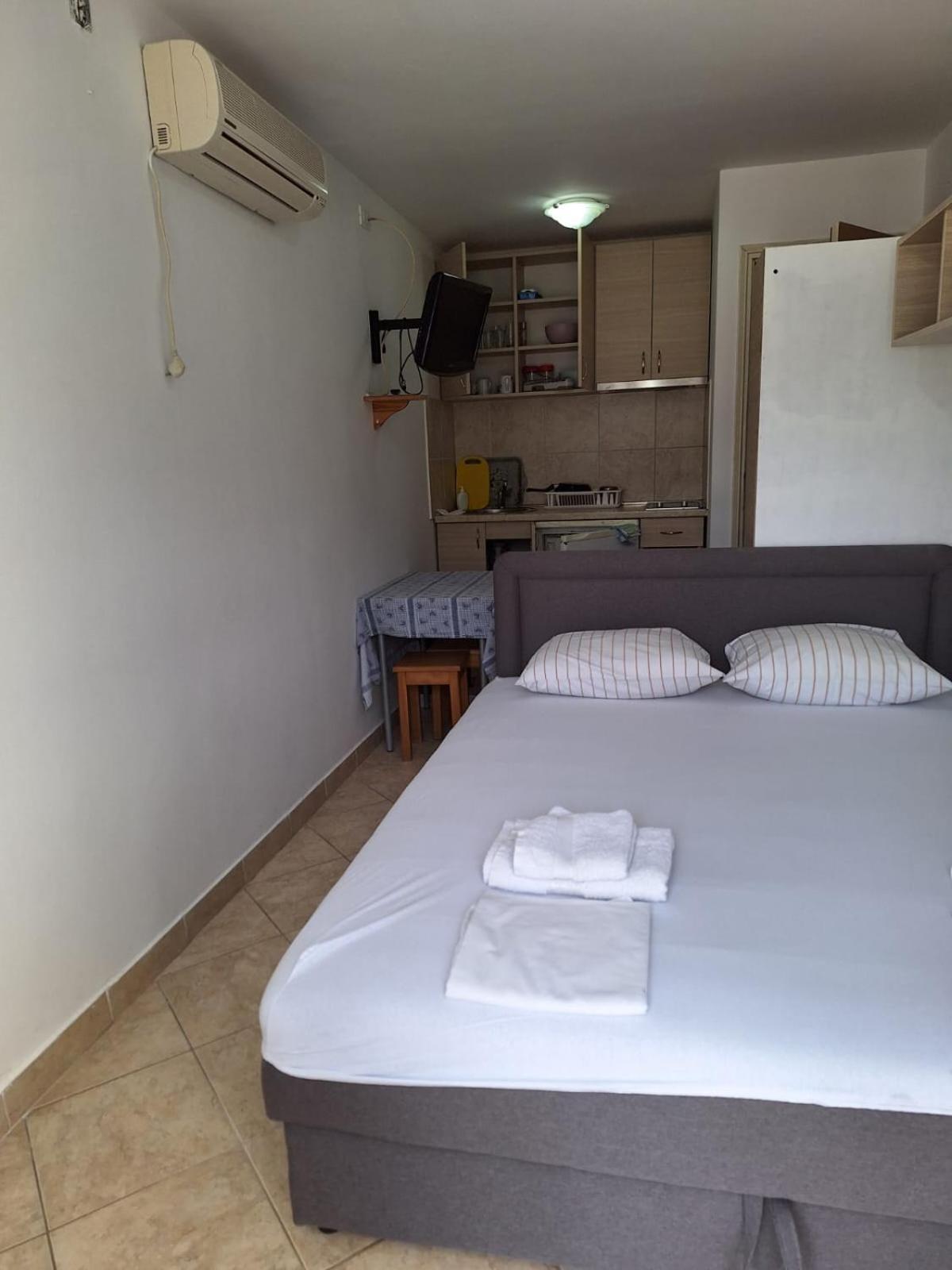 Apartments Iva