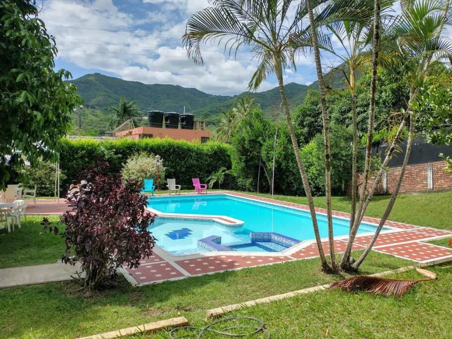 Finca Campestre ¡Villa Anita Anapoima !