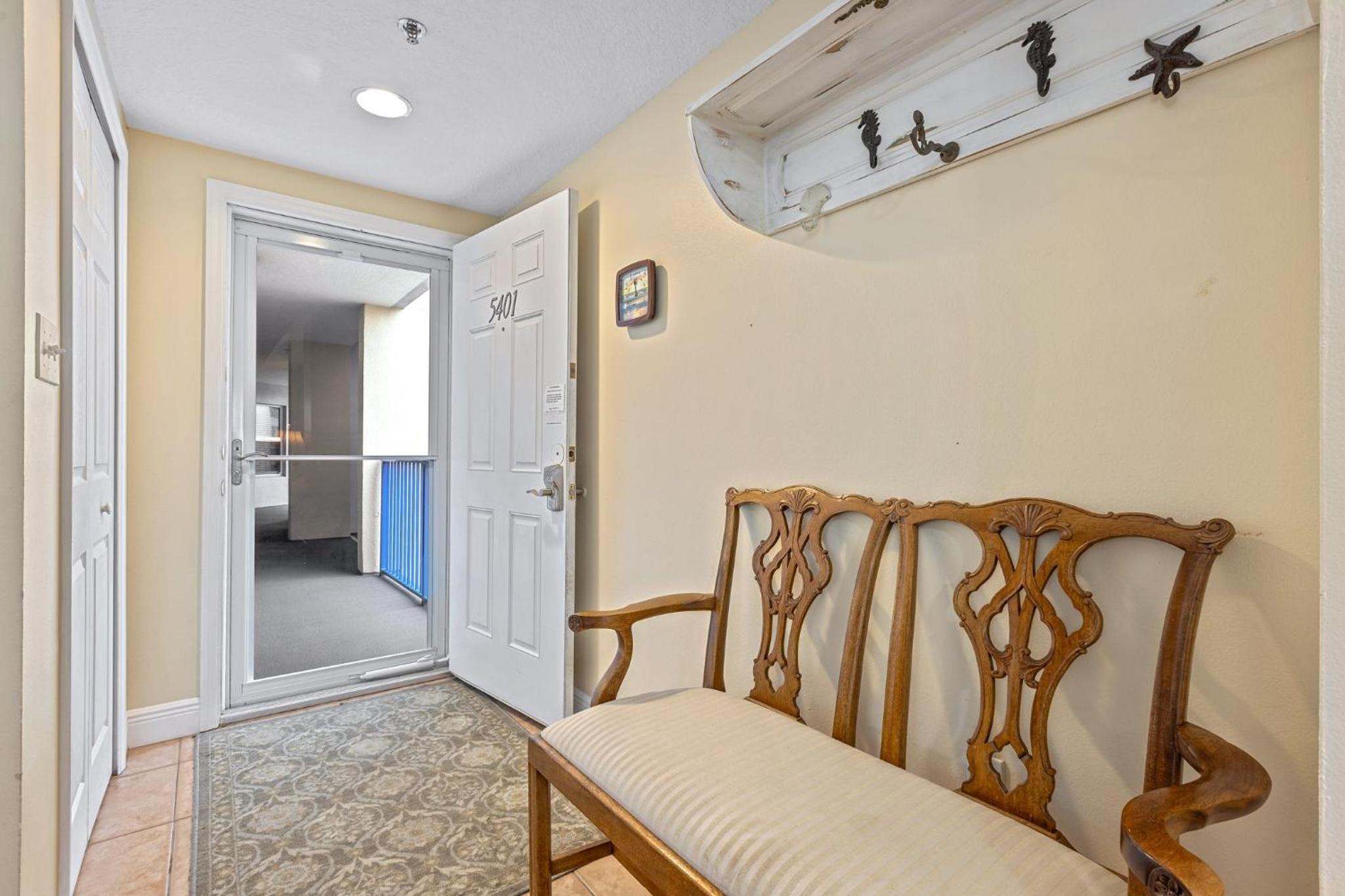 Beachside Bliss Walk to Beach Great Amenities OW5-401 view 3
