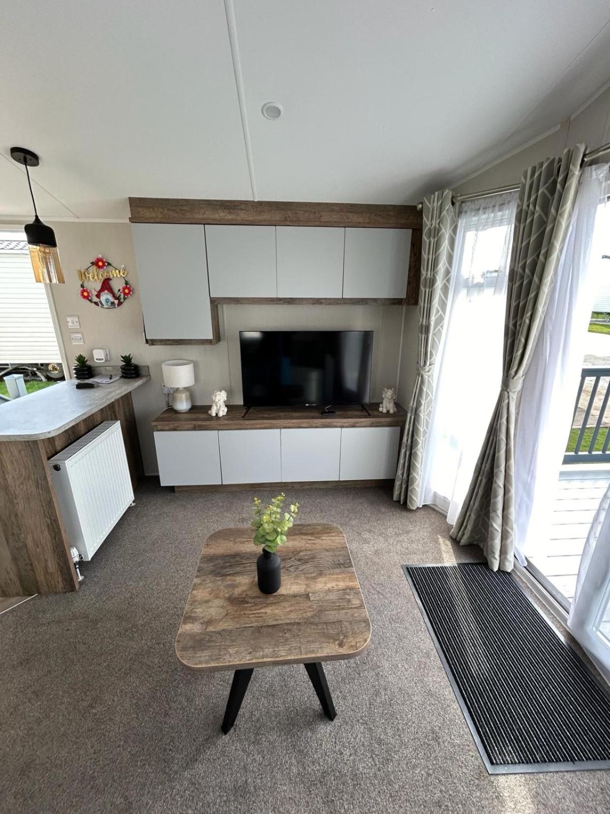 Cayton view 4