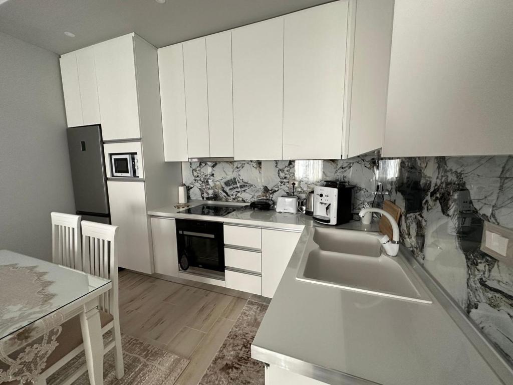 Modern City Suite
