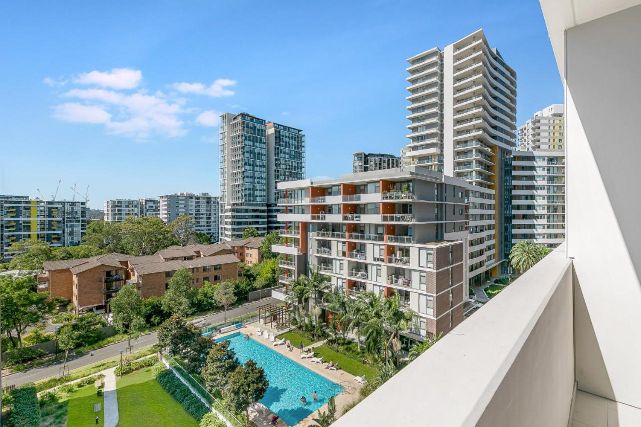 2BR apt close to MQ shopping centre and university