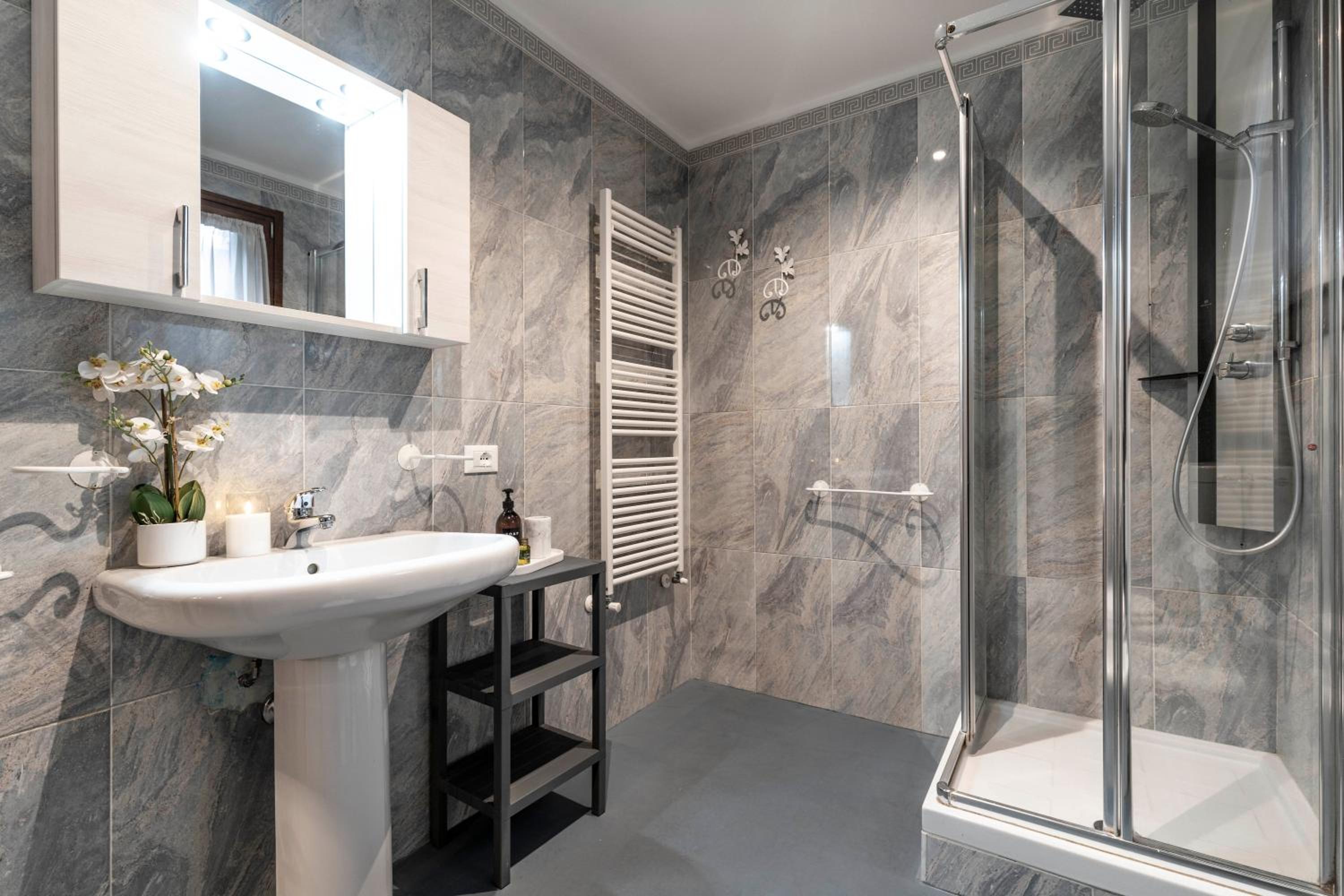 Vivaldi Suites R&R